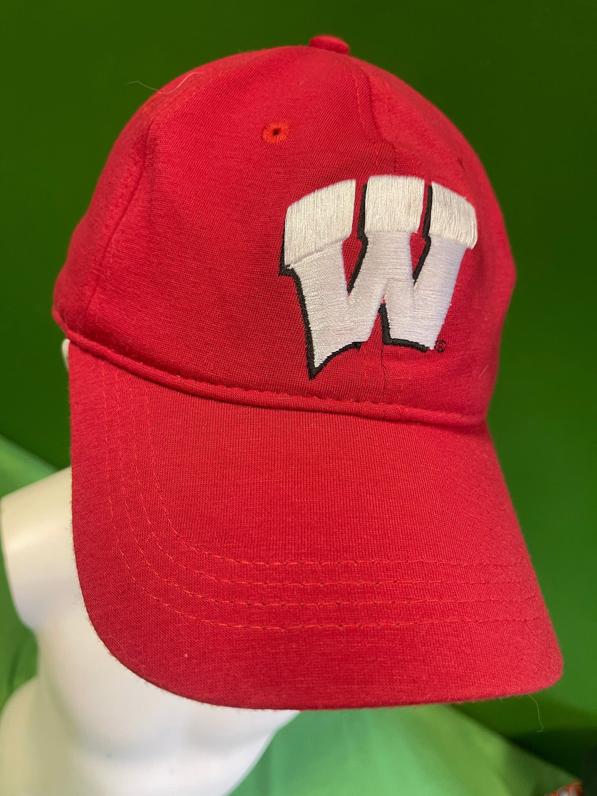 NCAA Wisconsin Badgers Under Armour Strapback Hat/Cap OSFM