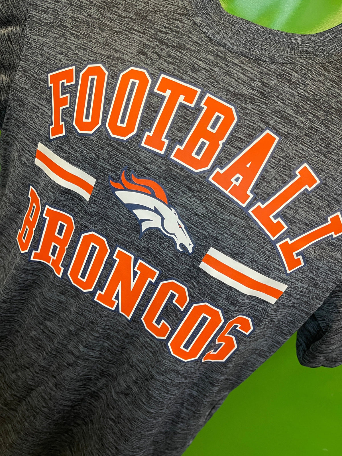 NFL Denver Broncos Heathered Grey Wicking-Style T-Shirt Youth X-Large 14-16