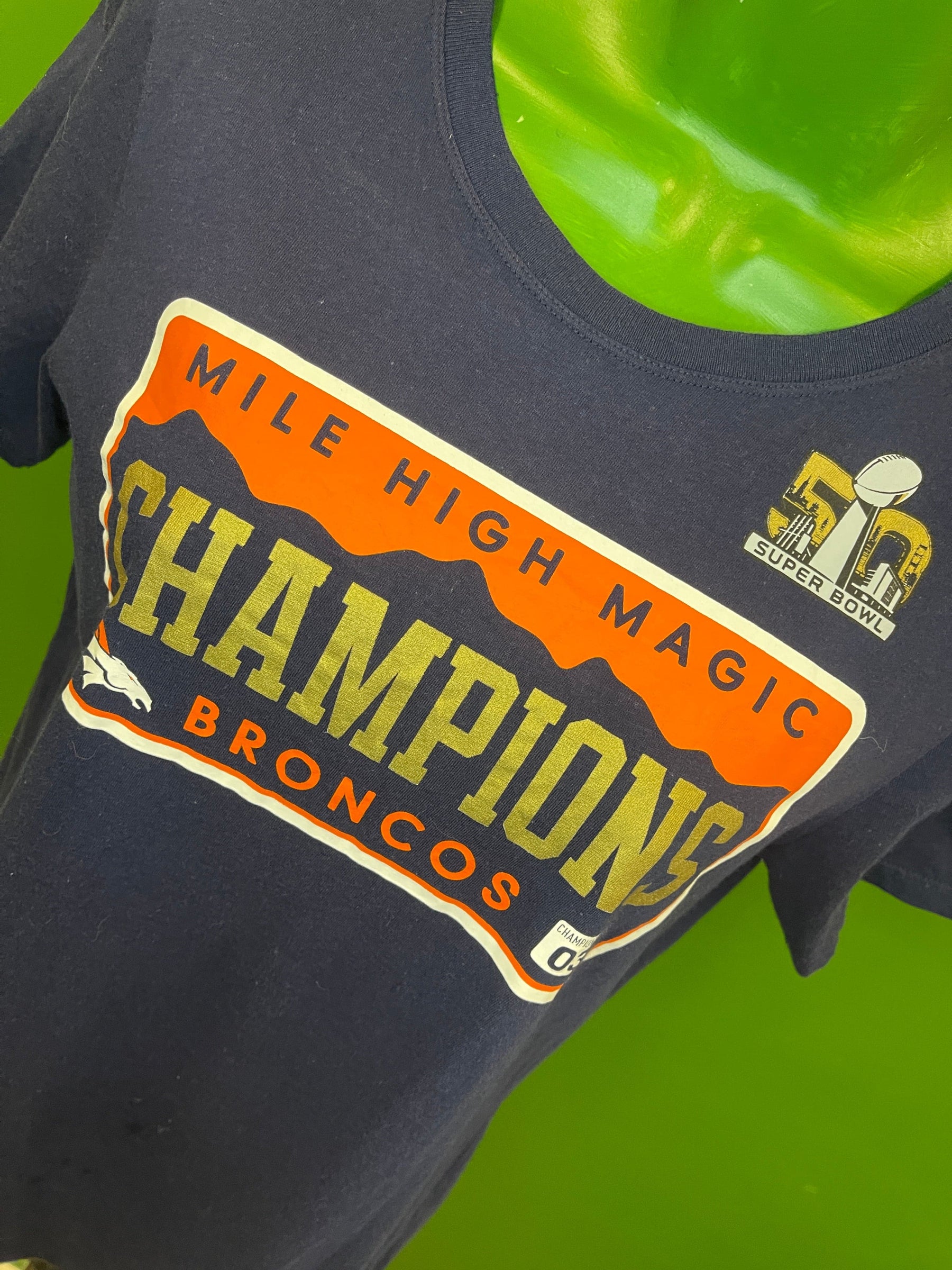 NFL Denver Broncos Super Bowl 50 Champions Athletic Cut T-Shirt Women's Medium