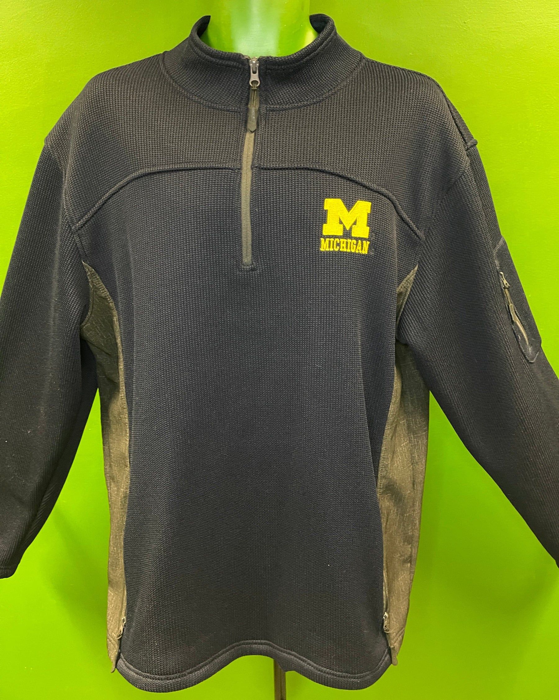 NCAA Michigan Wolverines Textured 1/4 Zip Pullover Jacket Men's X-Large