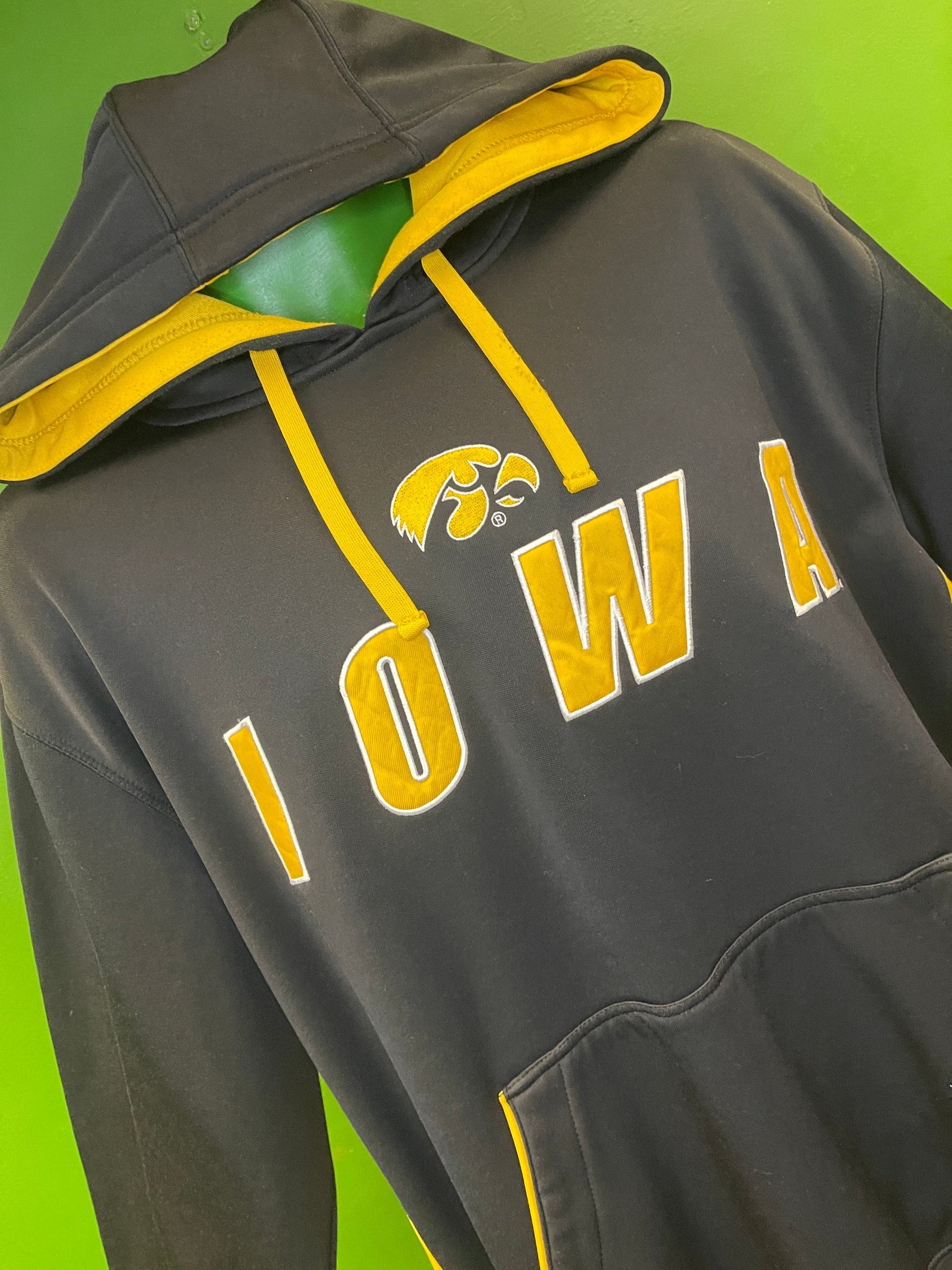 NCAA Iowa Hawkeyes Colosseum Stitched Pullover Hoodie Men's X-Large