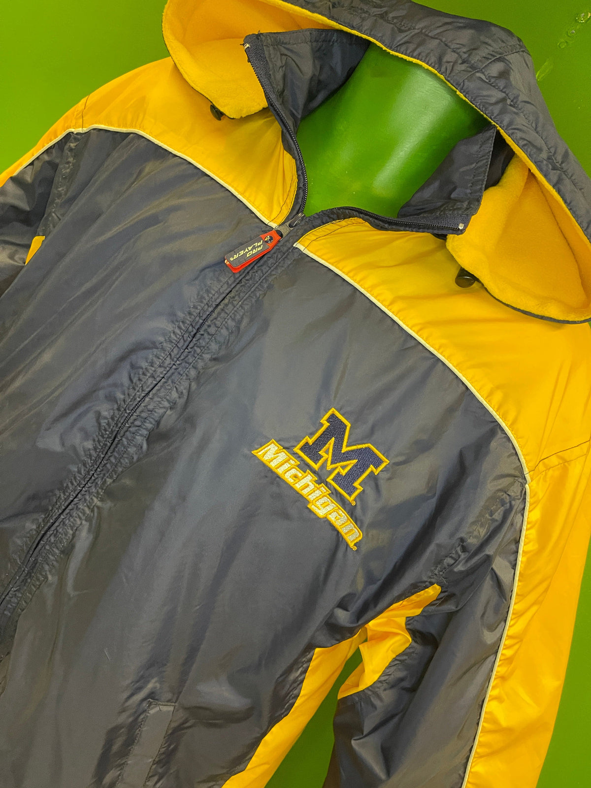 NCAA Michigan Wolverines Full-Zip Hooded Rain Coat Men's Medium