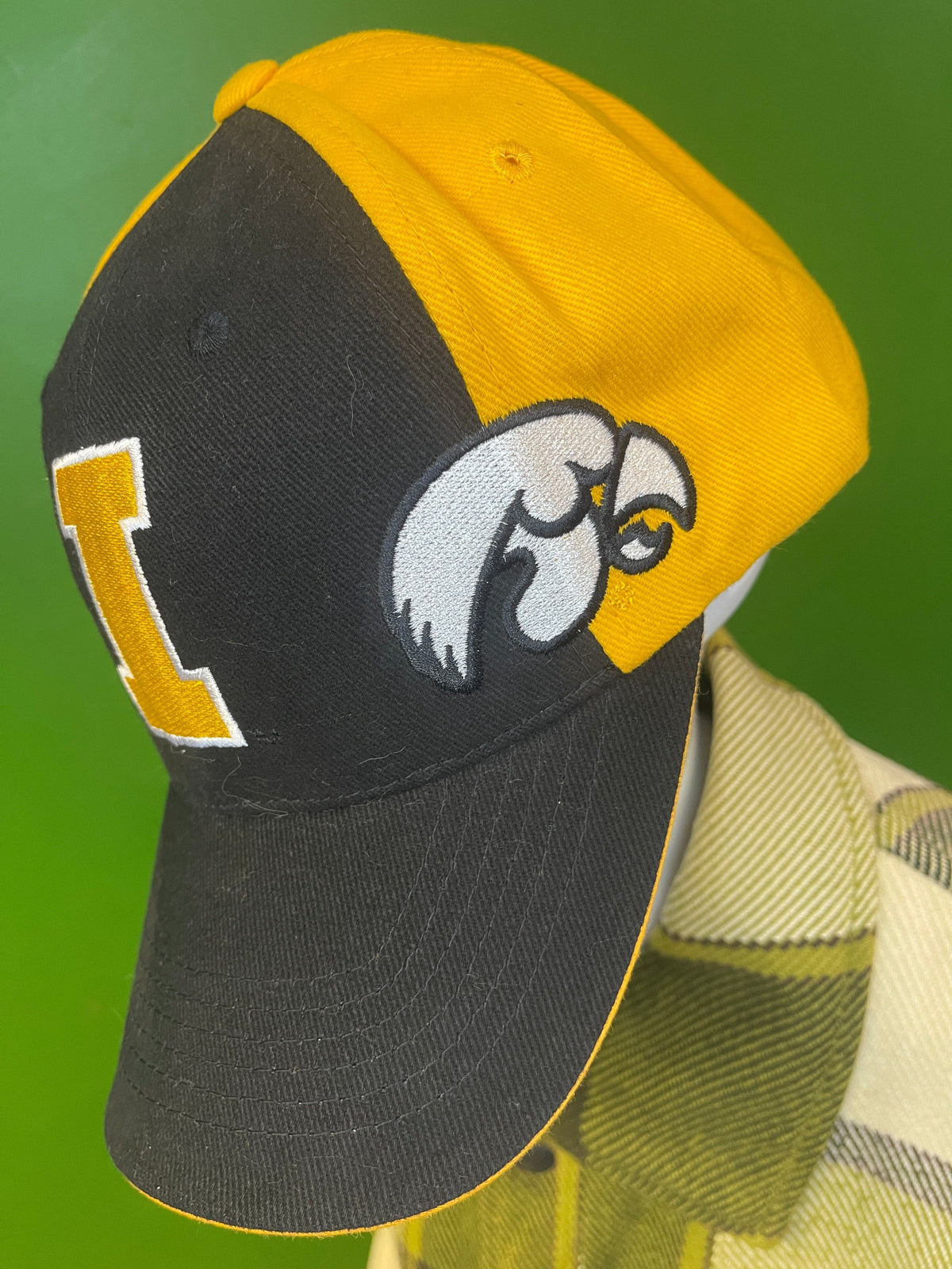 NCAA Iowa Hawkeyes 100% Cotton Strapback Hat/Cap OSFM