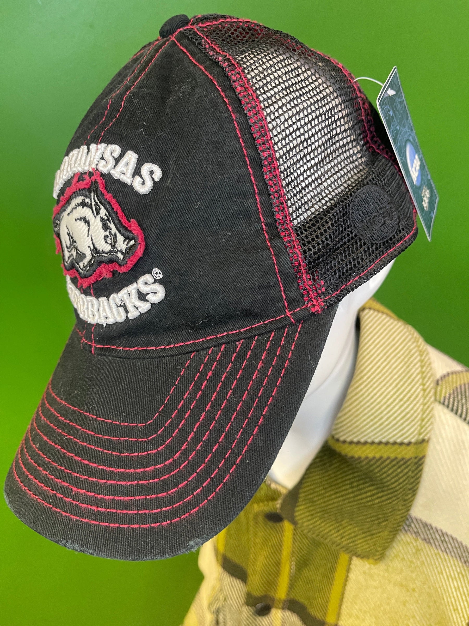 NCAA Arkansas Razorbacks Distressed Mesh Snapback Hat/Cap OSFM NWT