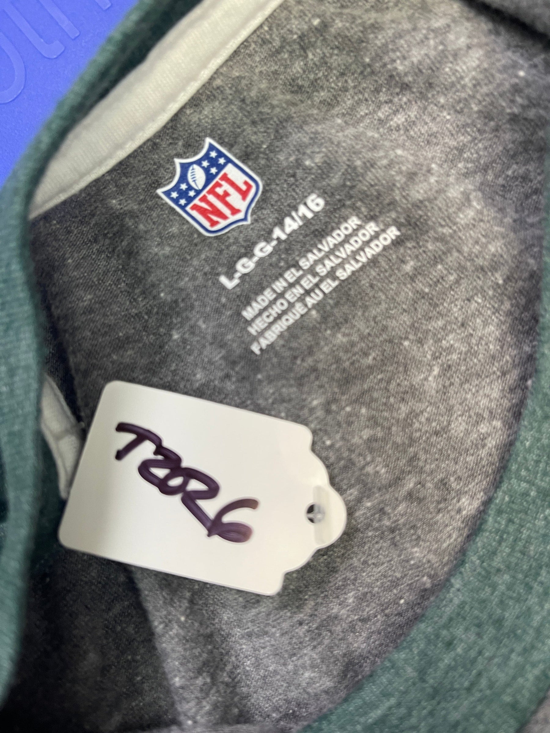 NFL Philadelphia Eagles Raglan Sleeve L/S Colourblock T-Shirt Youth Large 14-16