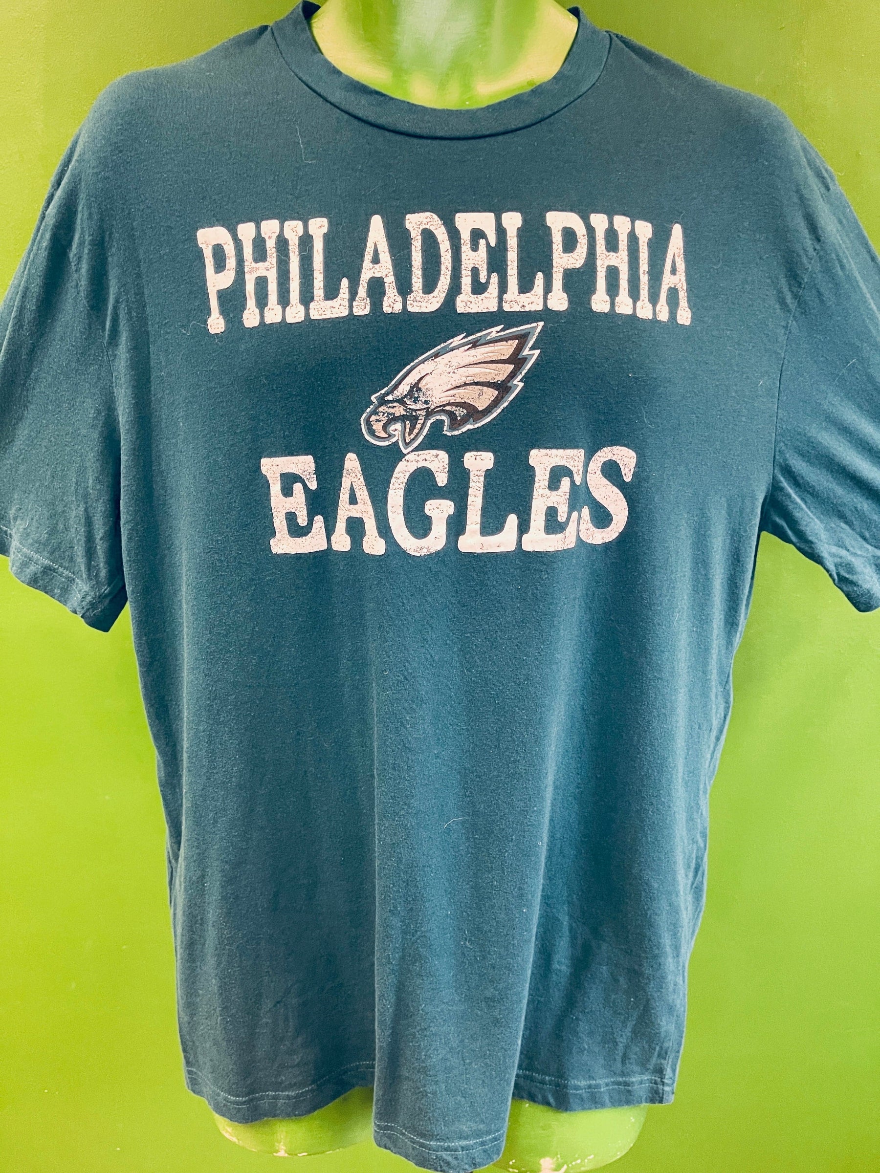 NFL Philadelphia Eagles Distressed Comfy T-Shirt Men's Large
