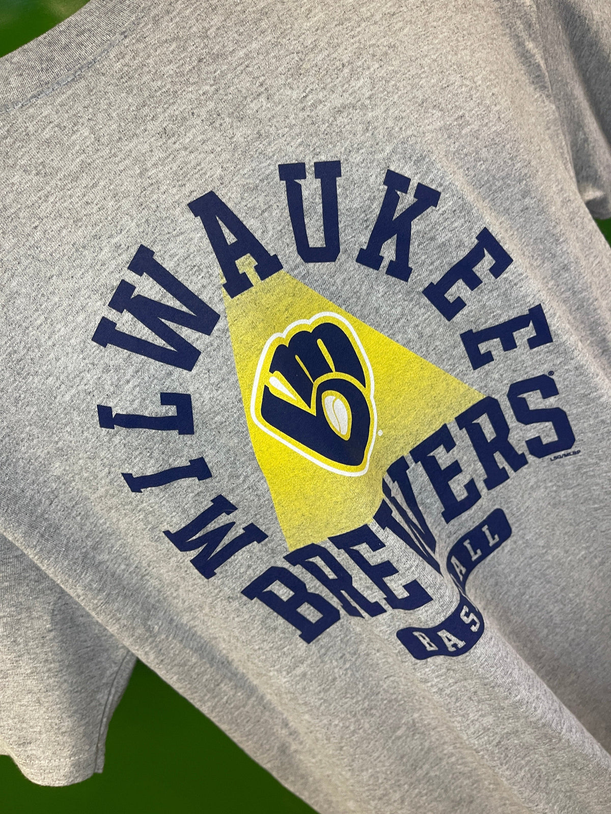 MLB Milwaukee Brewers Heathered Grey T-Shirt Men's Large NWT