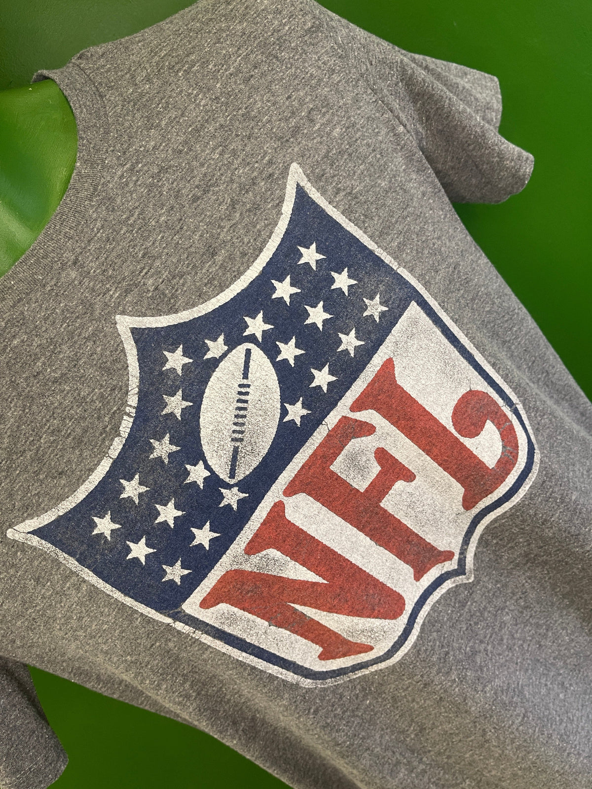NFL Shield Graphic Heathered Grey T-Shirt Youth Large 14-16