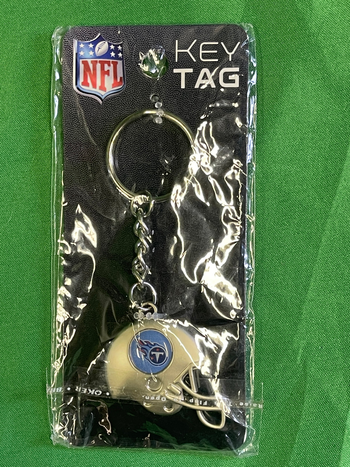 NFL Tennessee Titans Metal Acrylic Badge Key Ring NWT