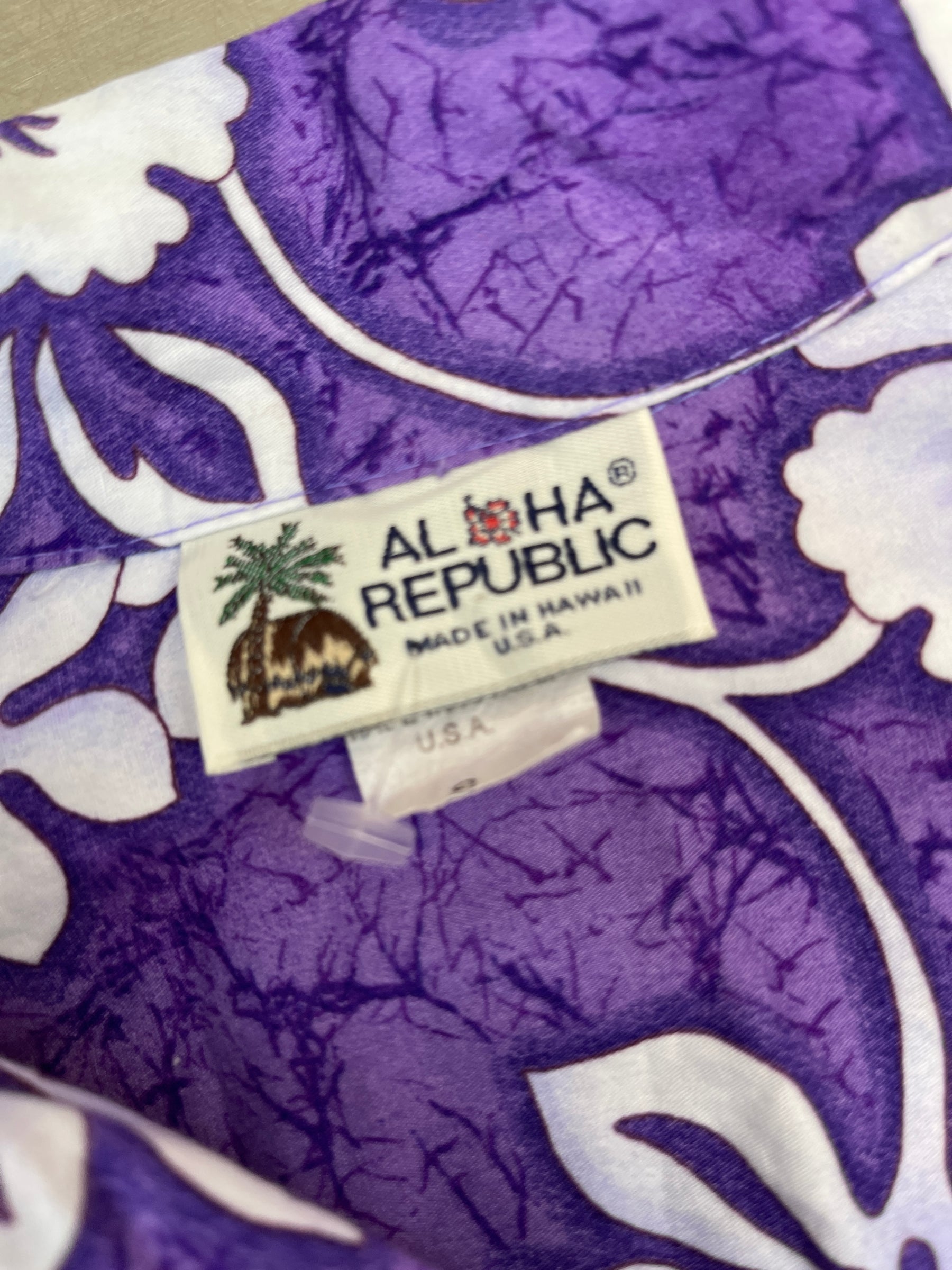 Made in Hawaii Purple Floral Hawaiian Aloha Shirt Women's Small