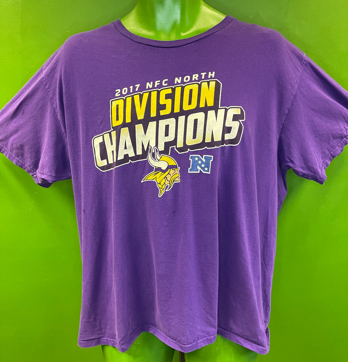 NFL Minnesota Vikings 2017 NFC North Division Champions T-Shirt Men's X-Large