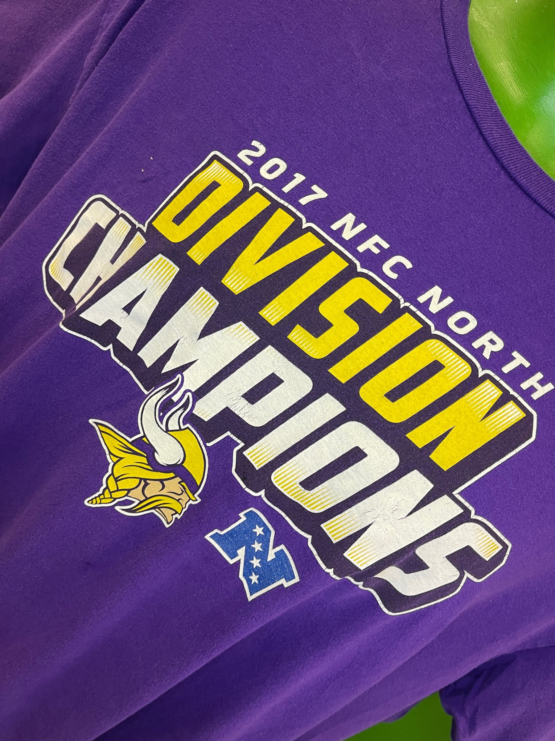 NFL Minnesota Vikings 2017 NFC North Division Champions T-Shirt Men's X-Large