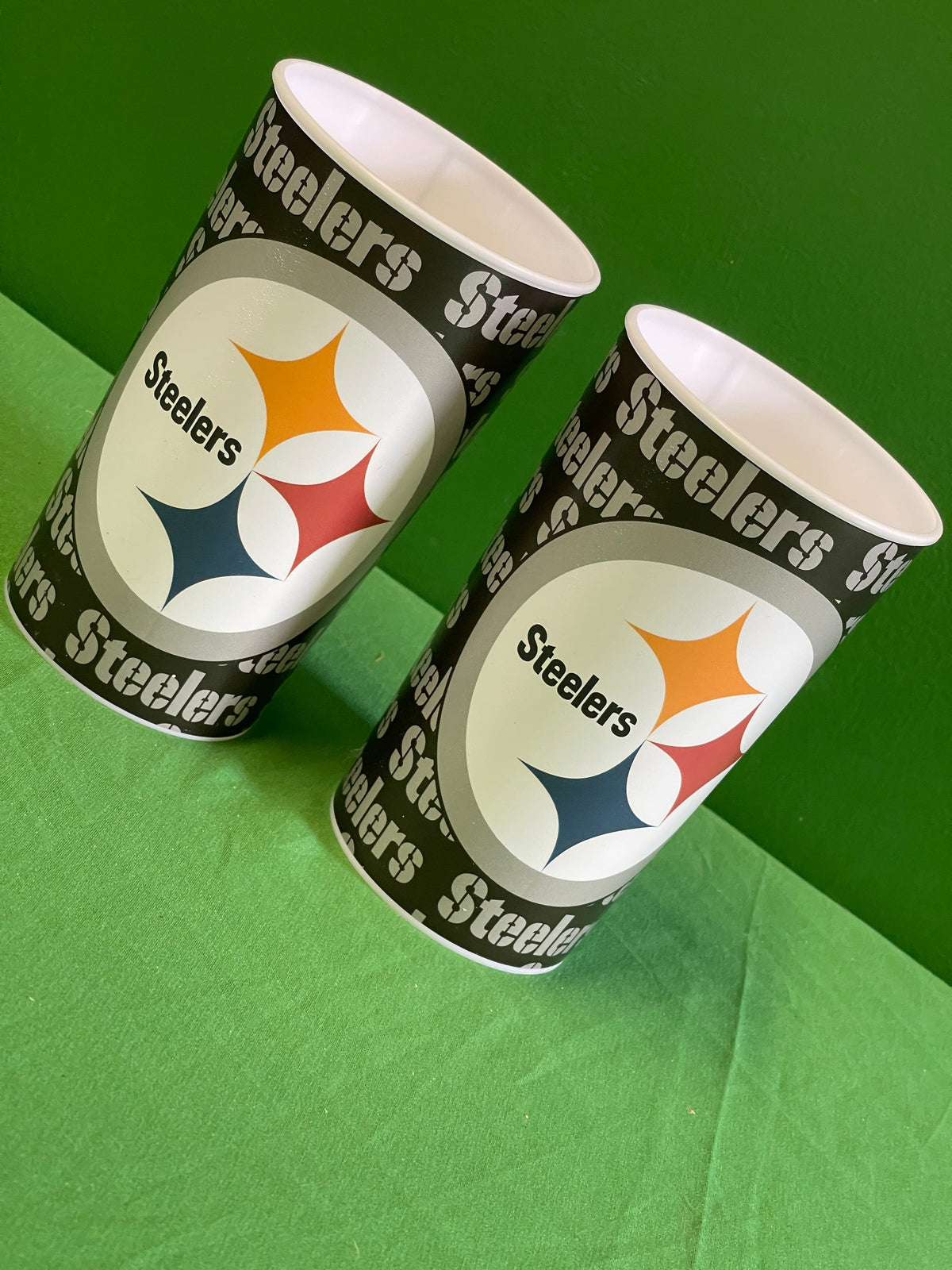 NFL Pittsburgh Steelers Set of 2 16 oz Pint Sized Plastic Tumblers