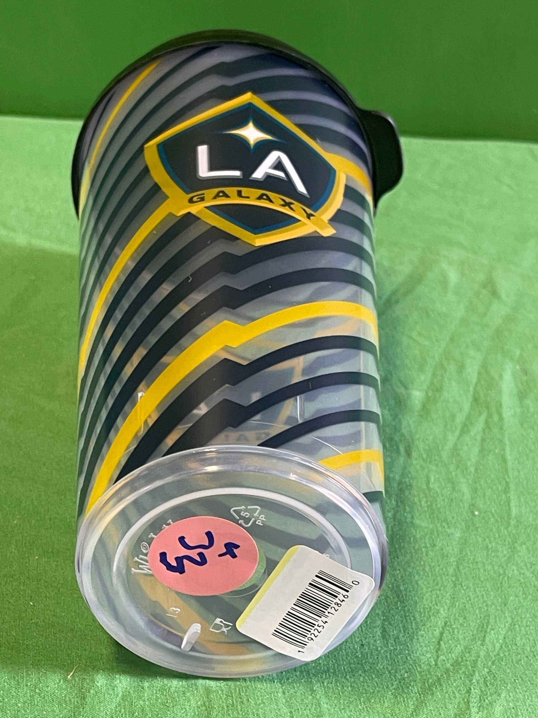 MLS LA Galaxy 32 oz Plastic Tumbler w/Lid NWT