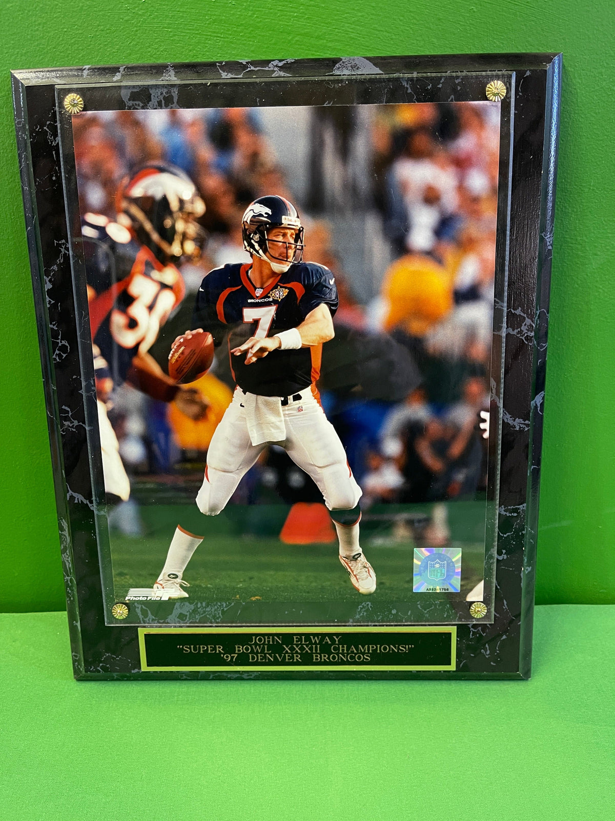 NFL Denver Broncos John Elway #7 Super Bowl XXXII Commemorative Photo Plaque