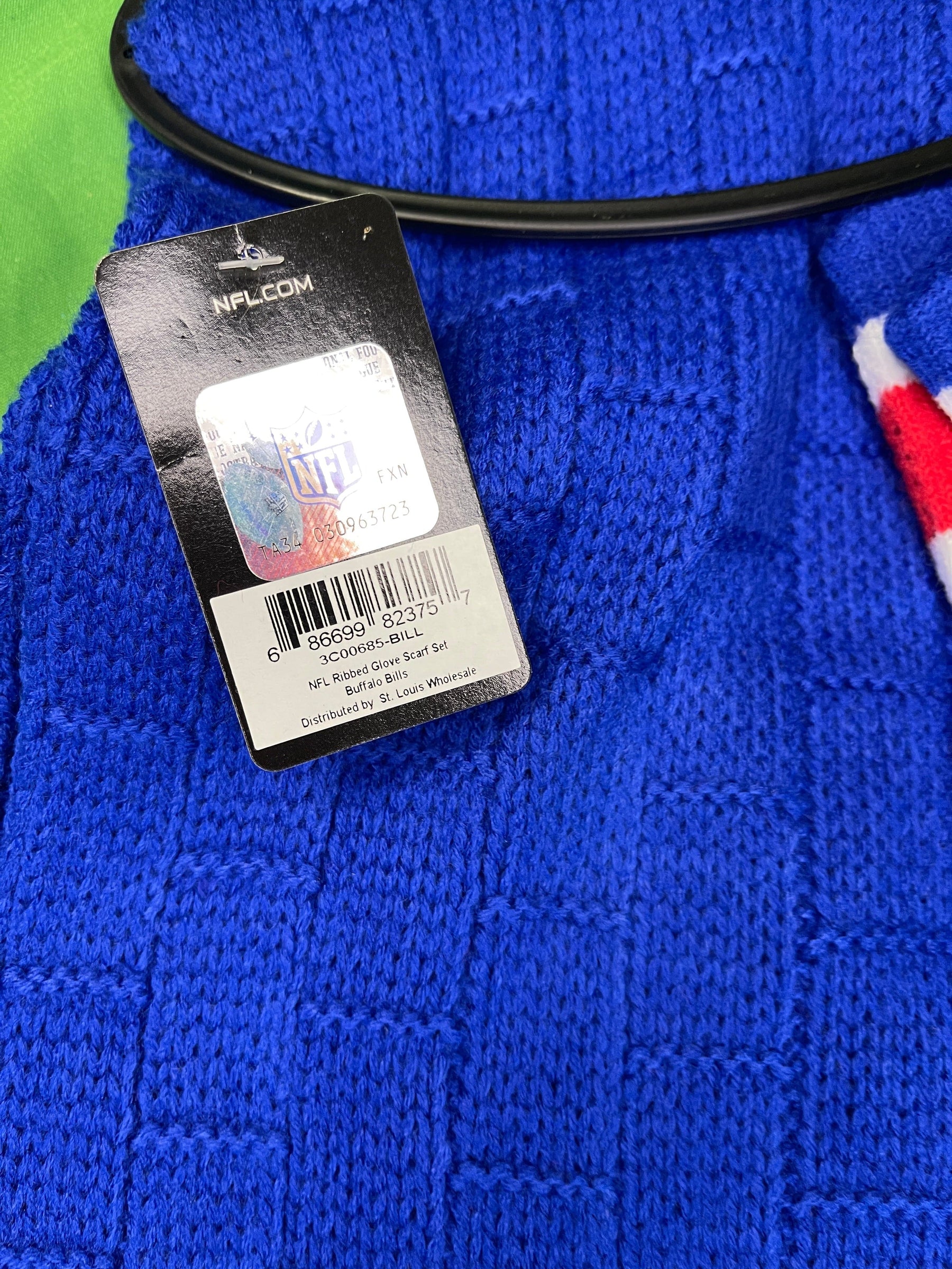 NFL Buffalo Bills 2-pc Cable Knit Gloves & Scarf Gift Set NWT