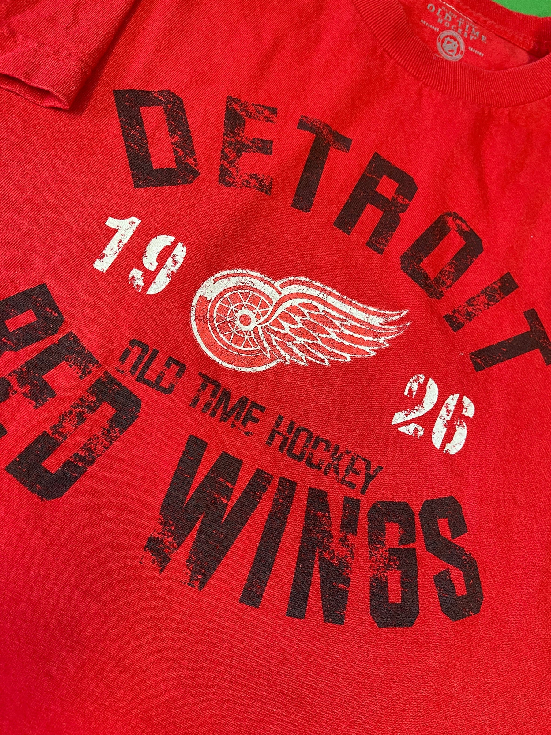 NHL Detroit Red Wings 100% Cotton T-Shirt Youth Medium