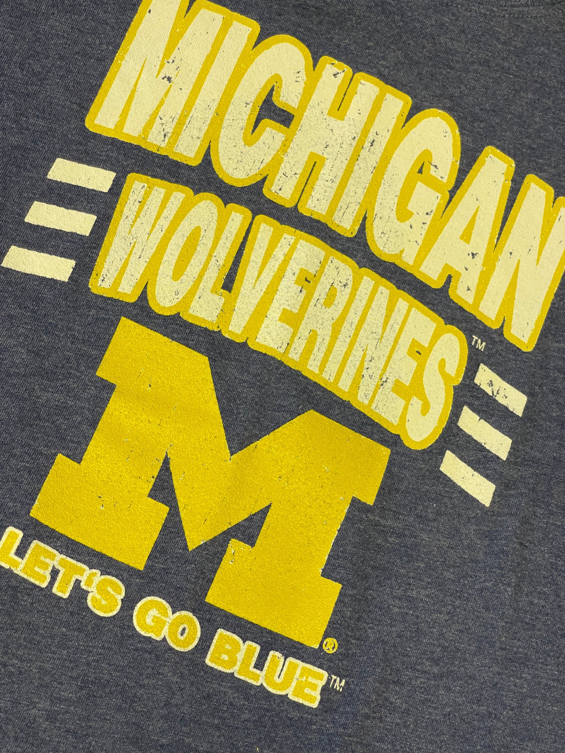 NCAA Michigan Wolverines Distressed Style T-Shirt Youth X-Small 5