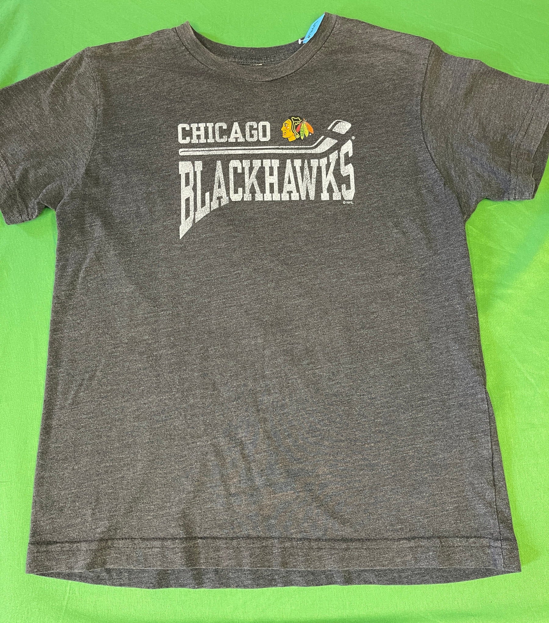 NHL Chicago Blackhawks Heathered Grey T-Shirt Youth Medium 10-12