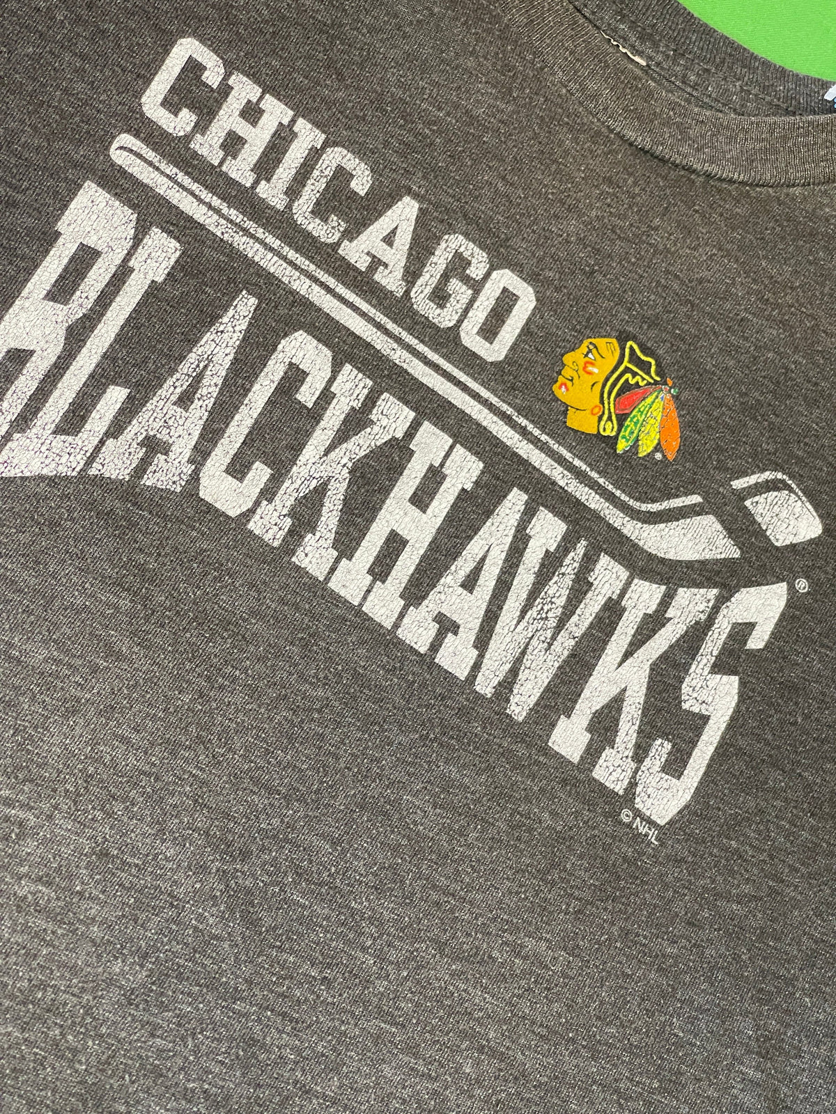 NHL Chicago Blackhawks Heathered Grey T-Shirt Youth Medium 10-12