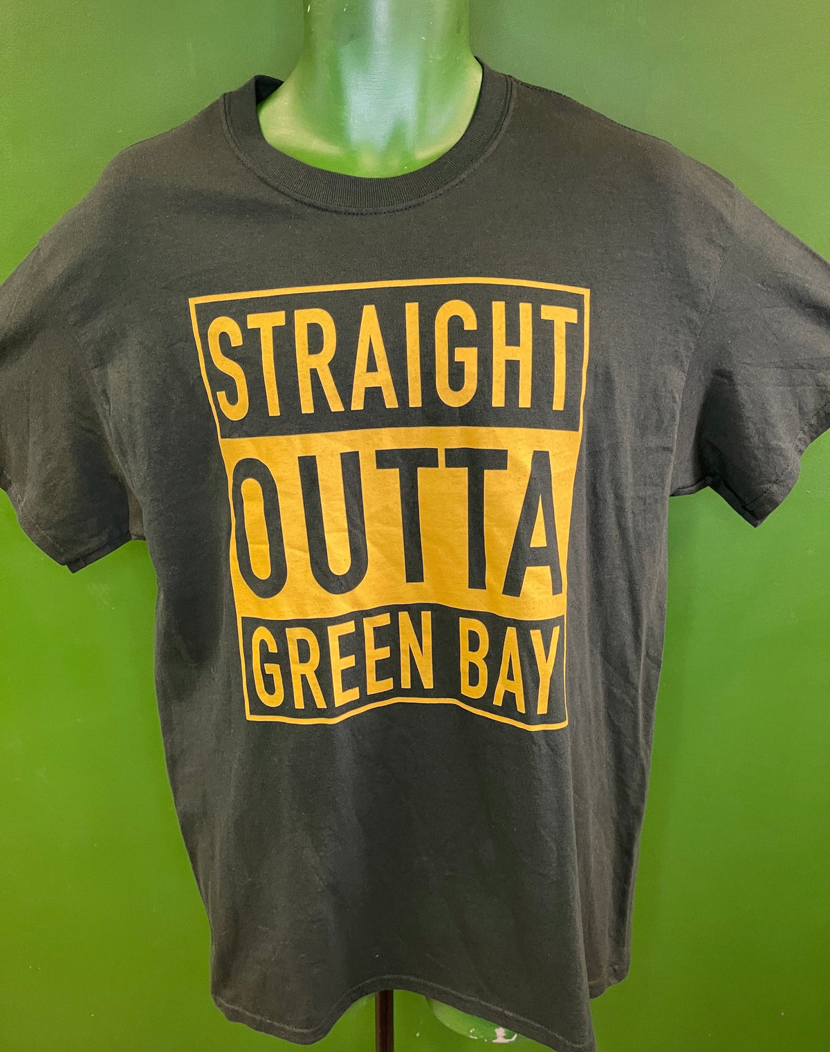 NFL Green Bay Packers "Straight Outta Green Bay" T-Shirt Men's Large