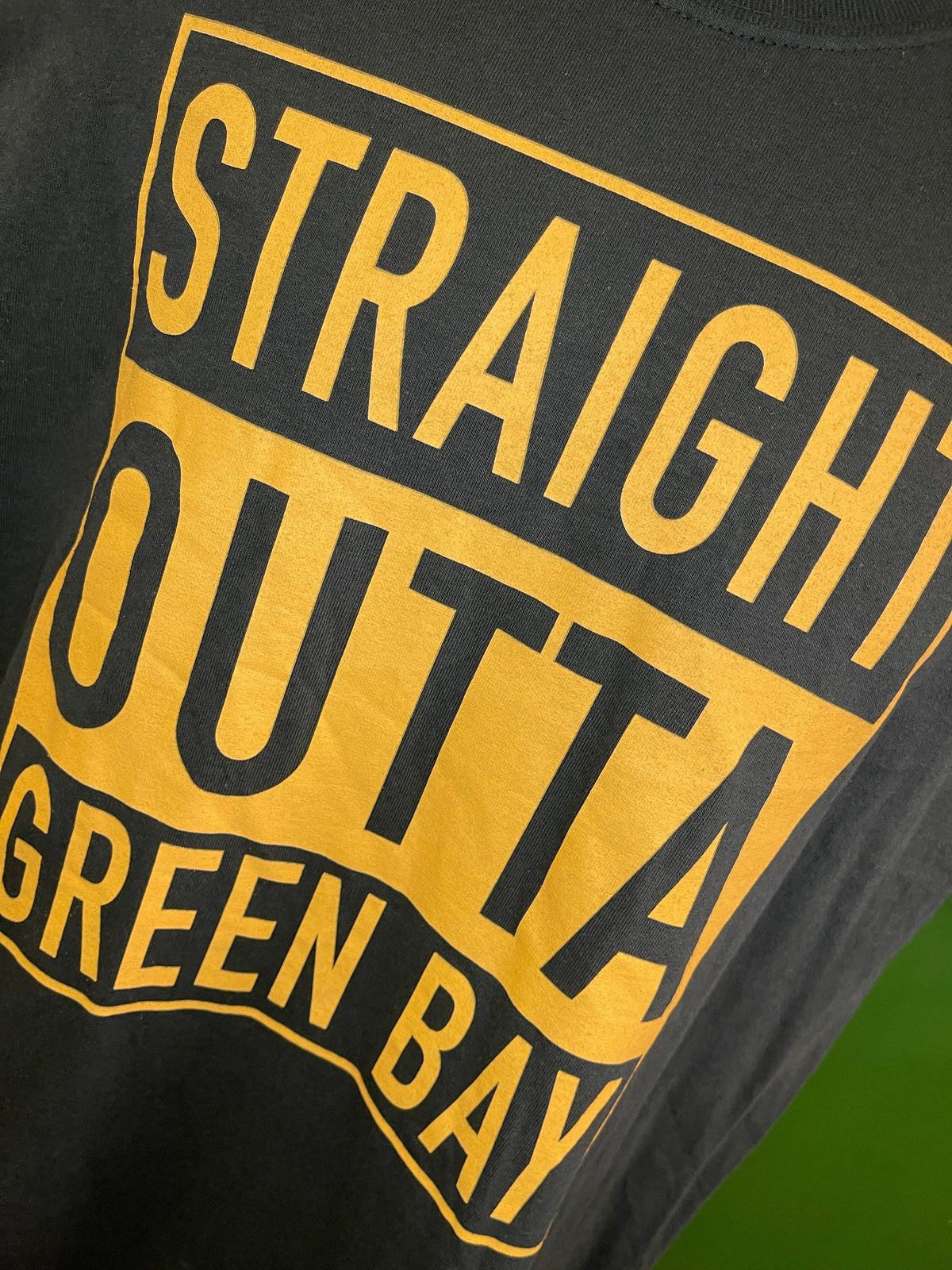 NFL Green Bay Packers "Straight Outta Green Bay" T-Shirt Men's Large