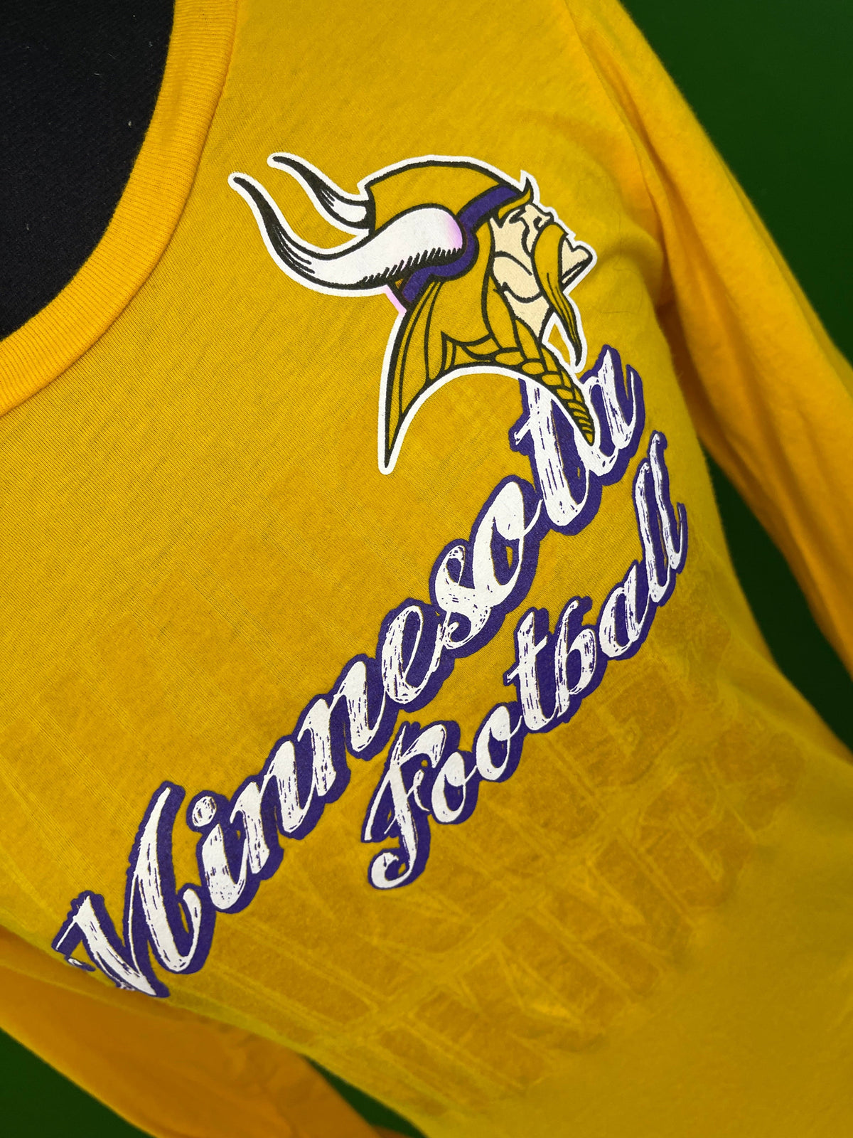 NFL Minnesota Vikings Cursive L/S T-Shirt Women's Small