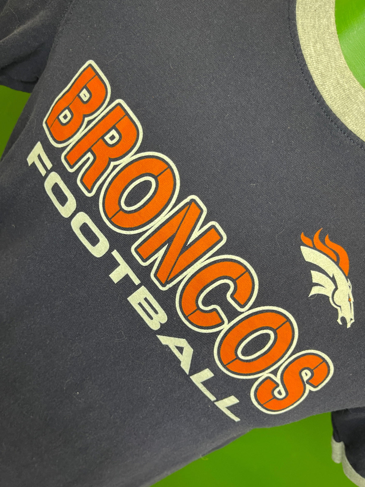 NFL Denver Broncos Contrast Trim T-Shirt Youth Medium 10-12