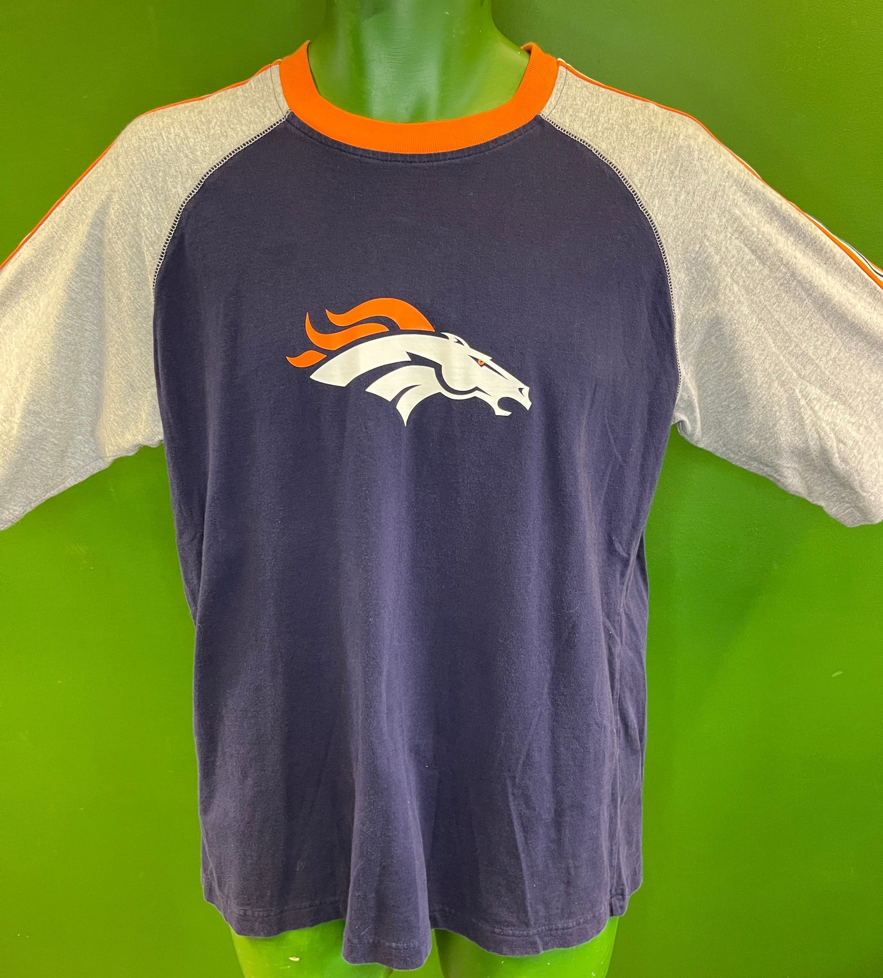 NFL Denver Broncos Raglan Sleeve T-Shirt Men's Small