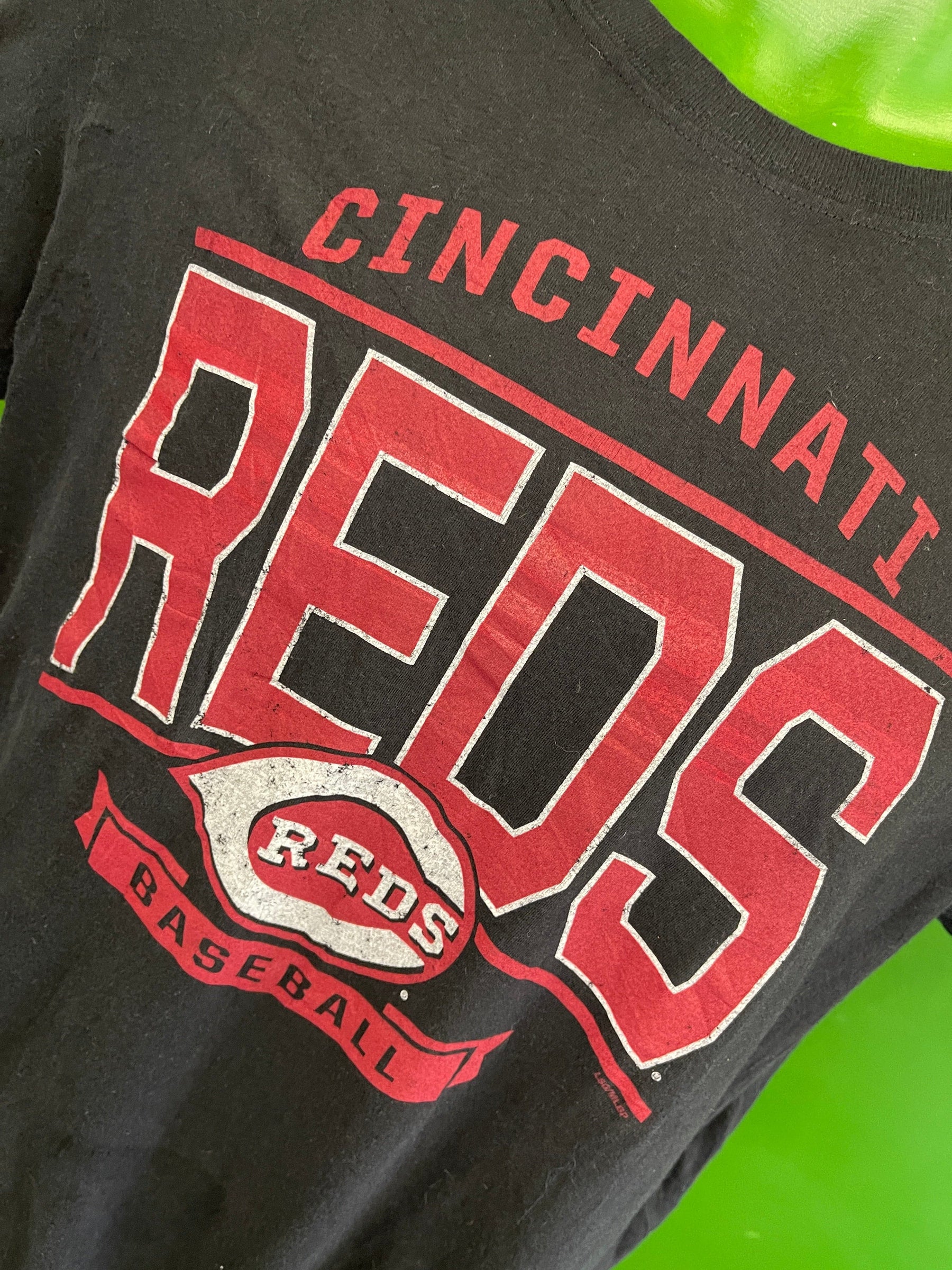 MLB Cincinnati Reds 100% Cotton T-Shirt Men's Medium