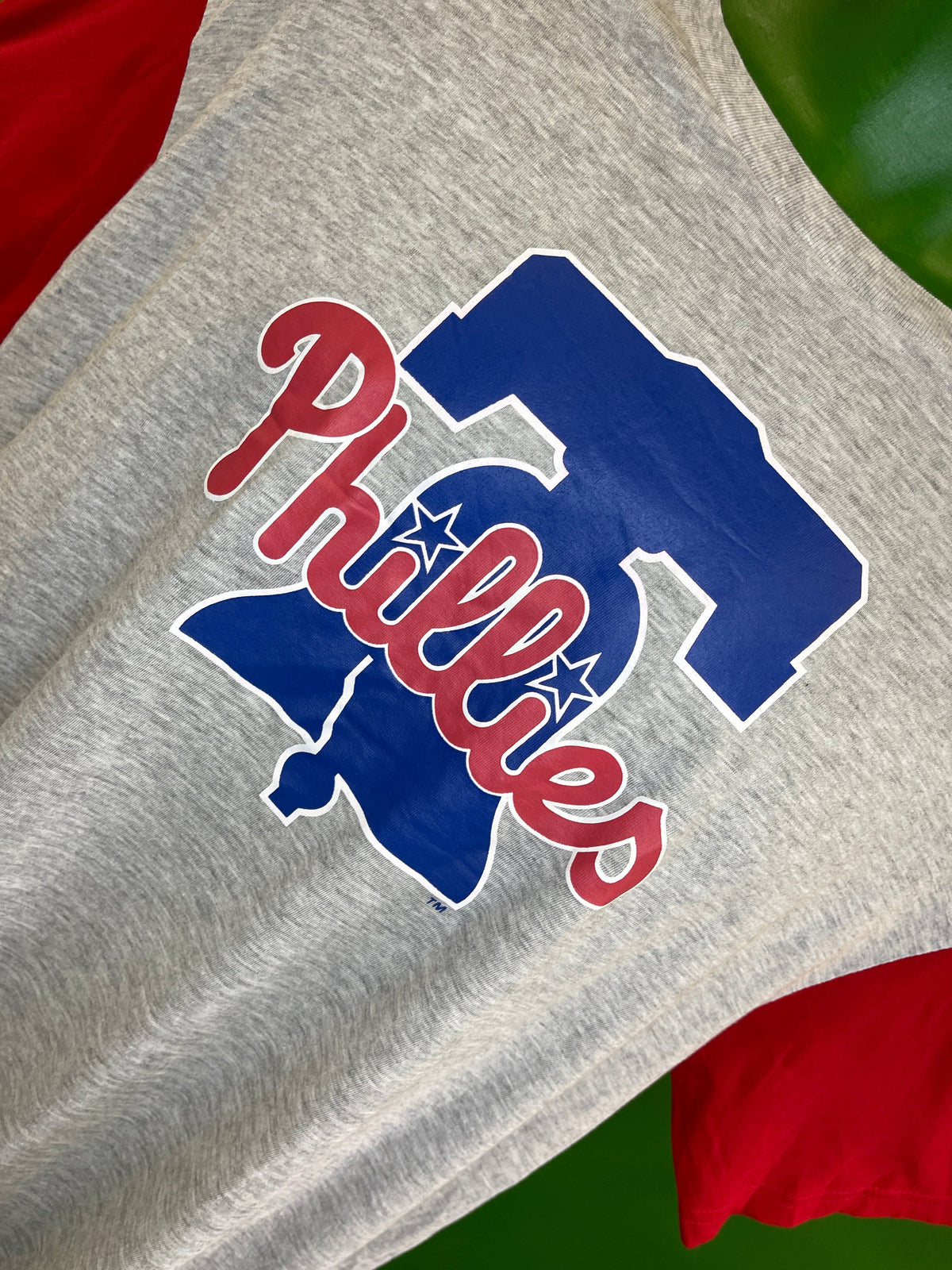 MLB Philadelphia Phillies Heathered Grey T-Shirt Men's Large