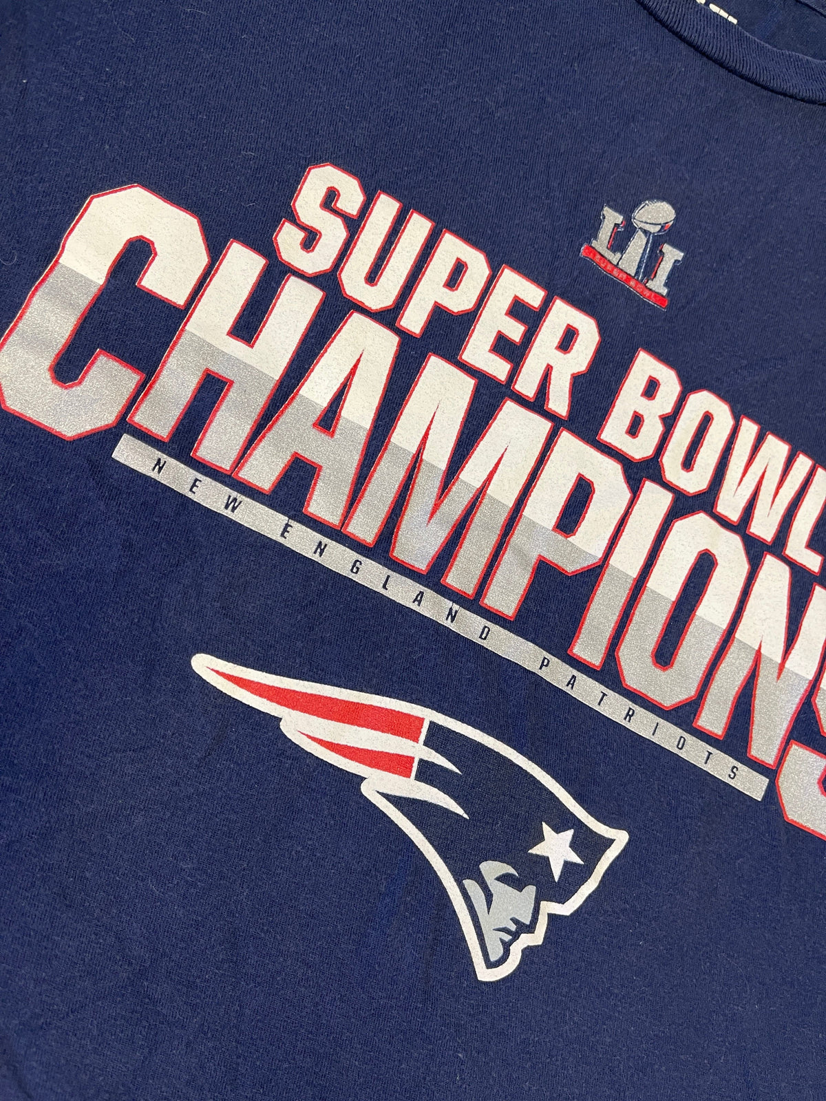 NFL New England Patriots Super Bowl LI Champions T-Shirt Youth Medium