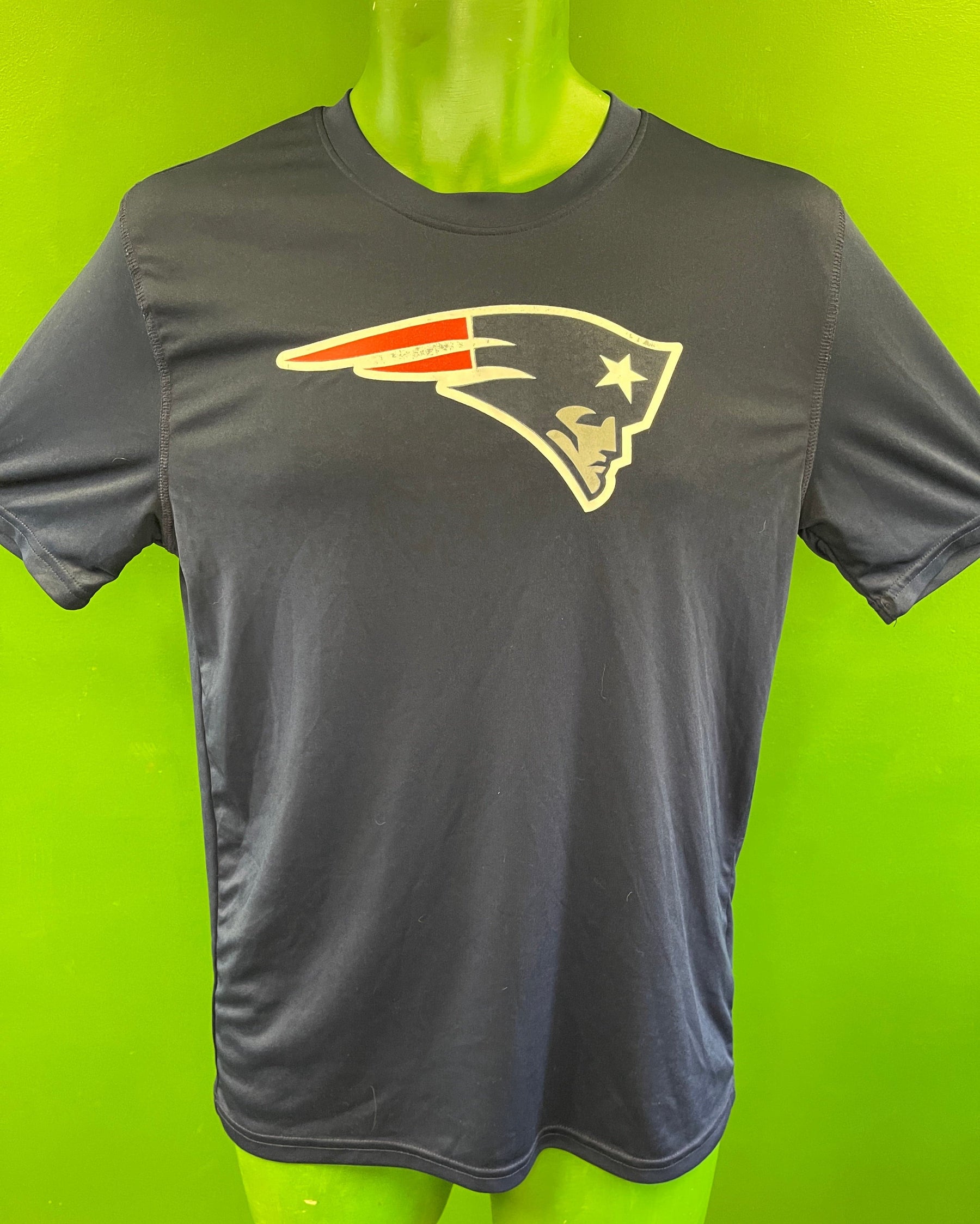 NFL New England Patriots T-Shirt Youth X-Large 18