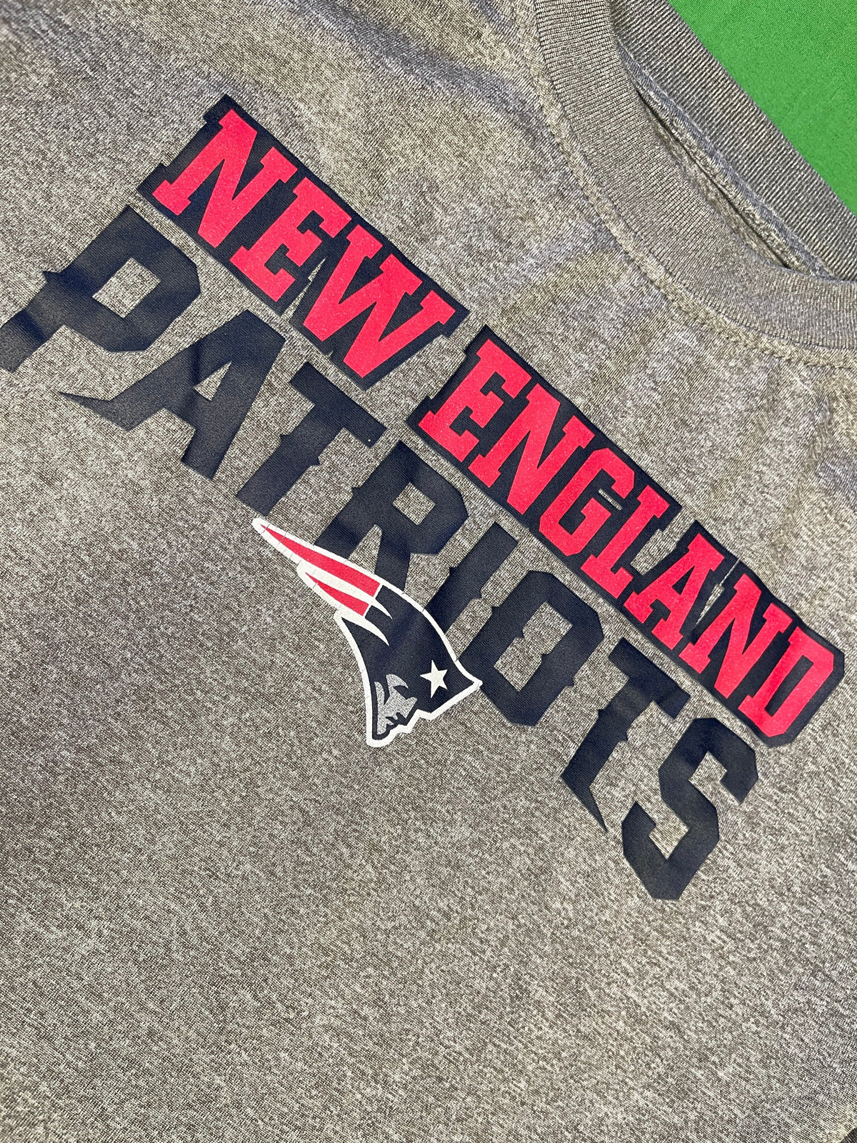 NFL New England Patriots Heathered Grey T-Shirt Youth Small 6-7