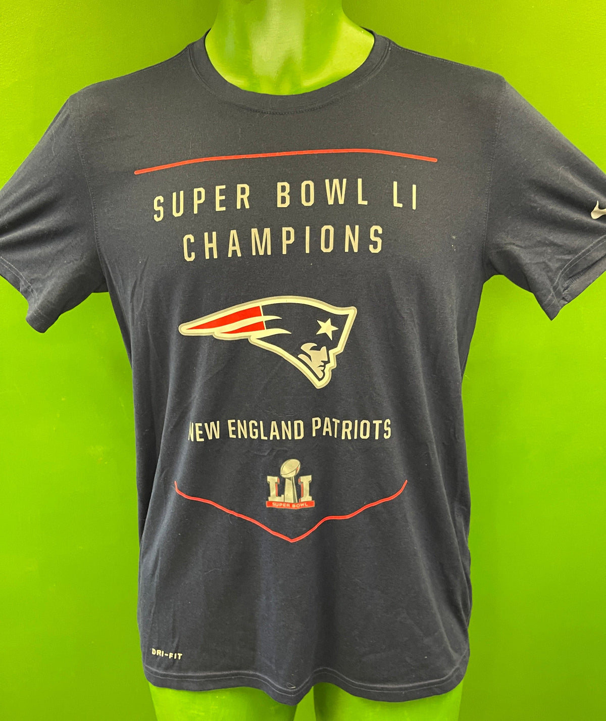 NFL New England Patriots Dri-Fit Super Bowl LI Champions T-Shirt Men's Small