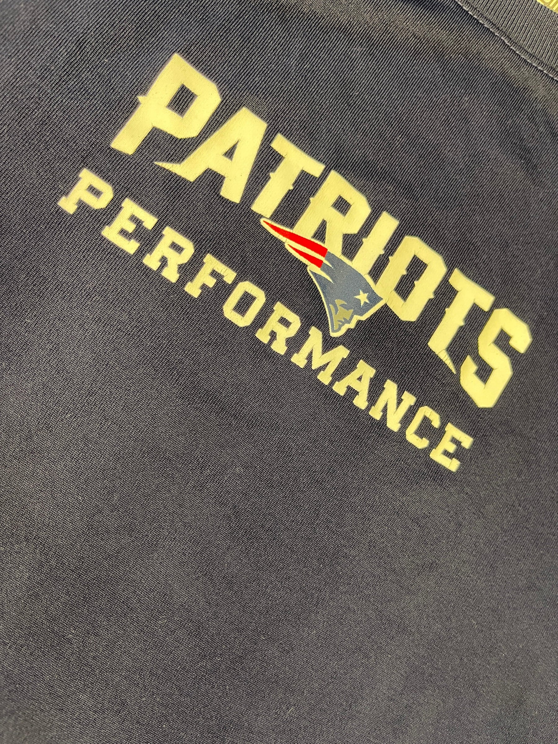 NFL New England Patriots Under Armour Performance T-Shirt Youth Small