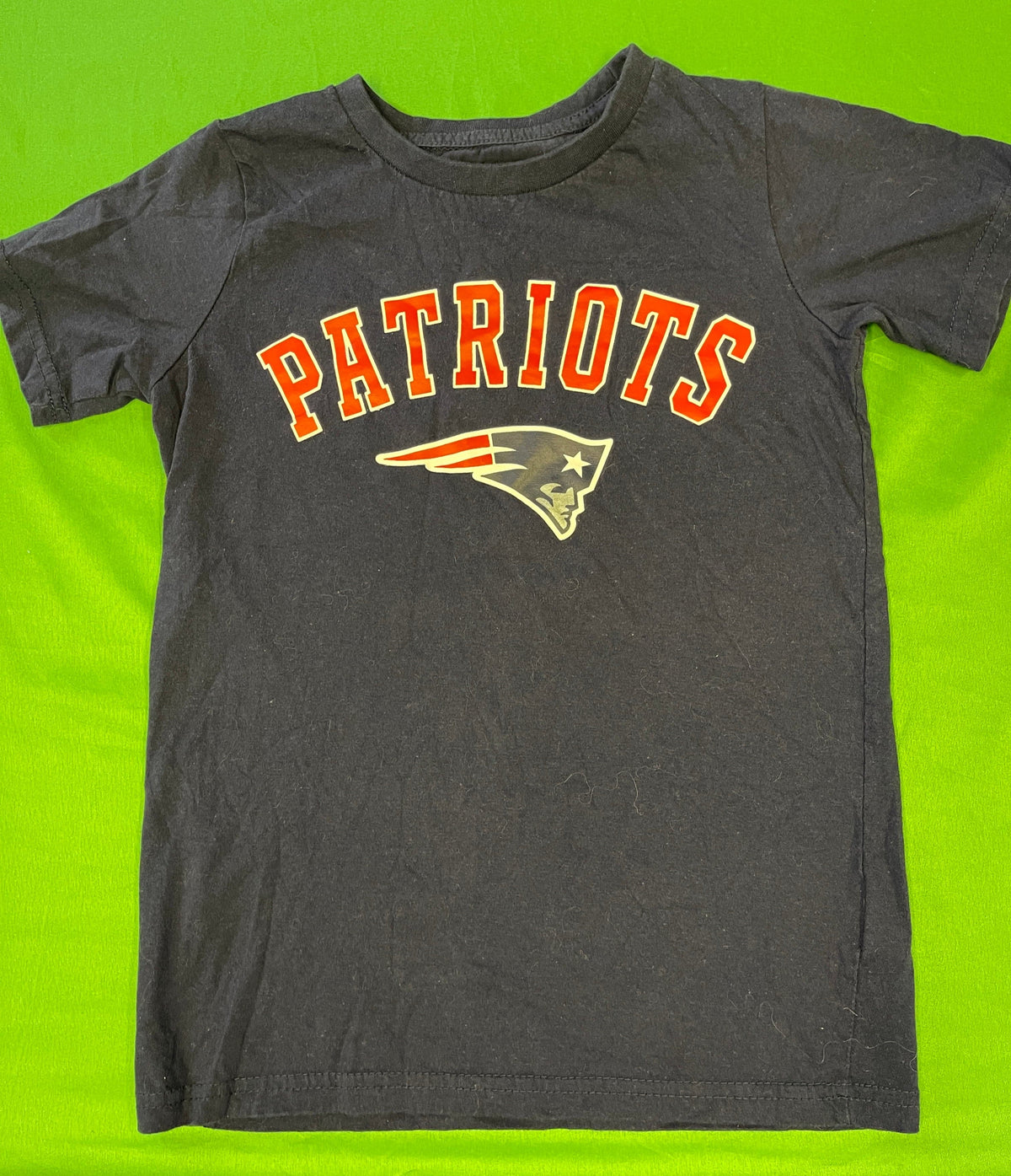 NFL New England Patriots 100% Cotton T-Shirt Youth Small 8