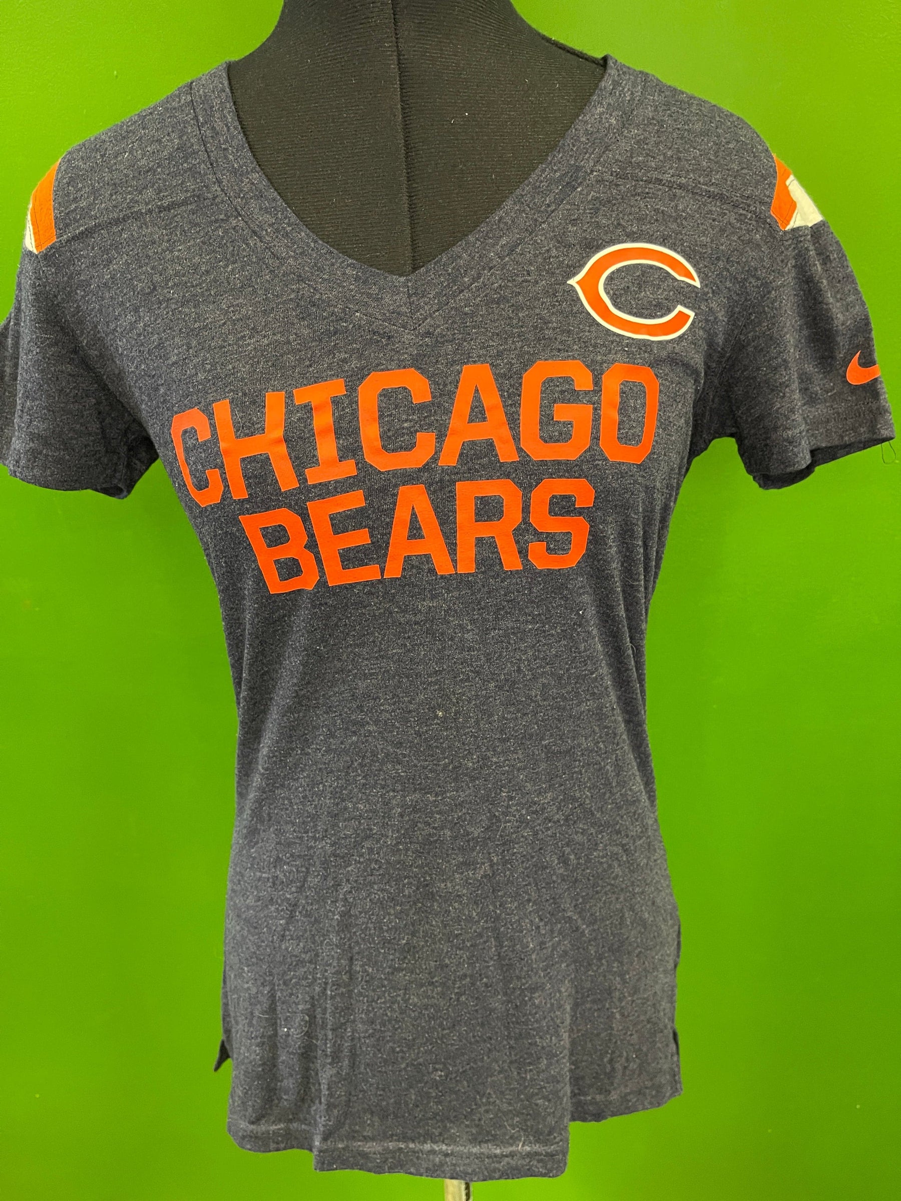 NFL Chicago Bears V-Neck T-Shirt Women's Small