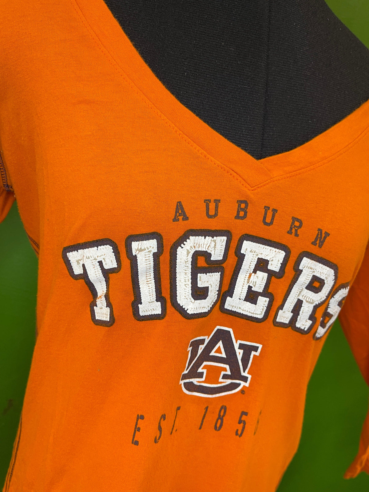 NCAA Auburn Tigers 5th & Ocean V-Neck L/S T-Shirt Women's Medium