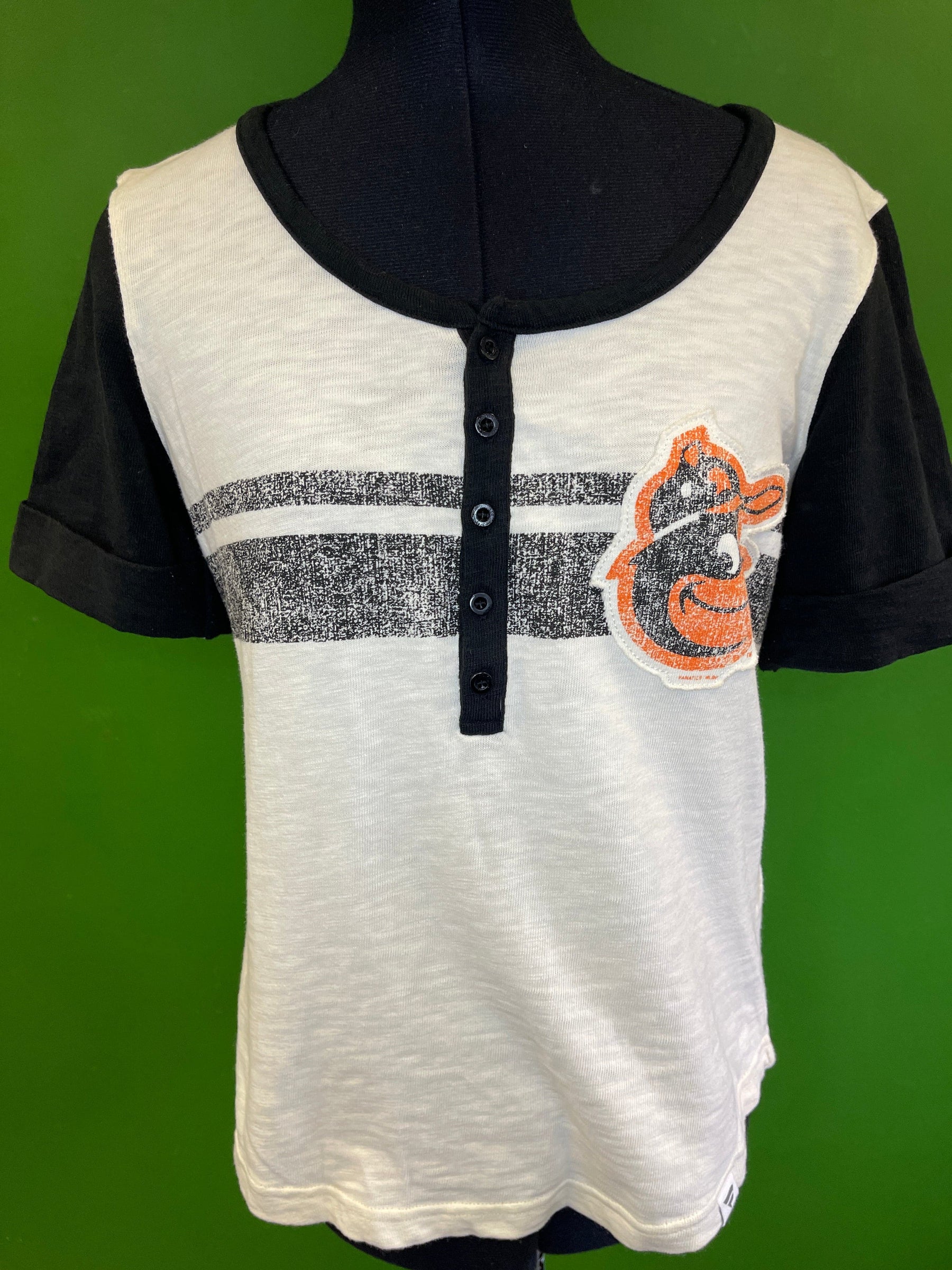 MLB Baltimore Orioles Fanatics Distressed Henley Style T-Shirt Women's Medium