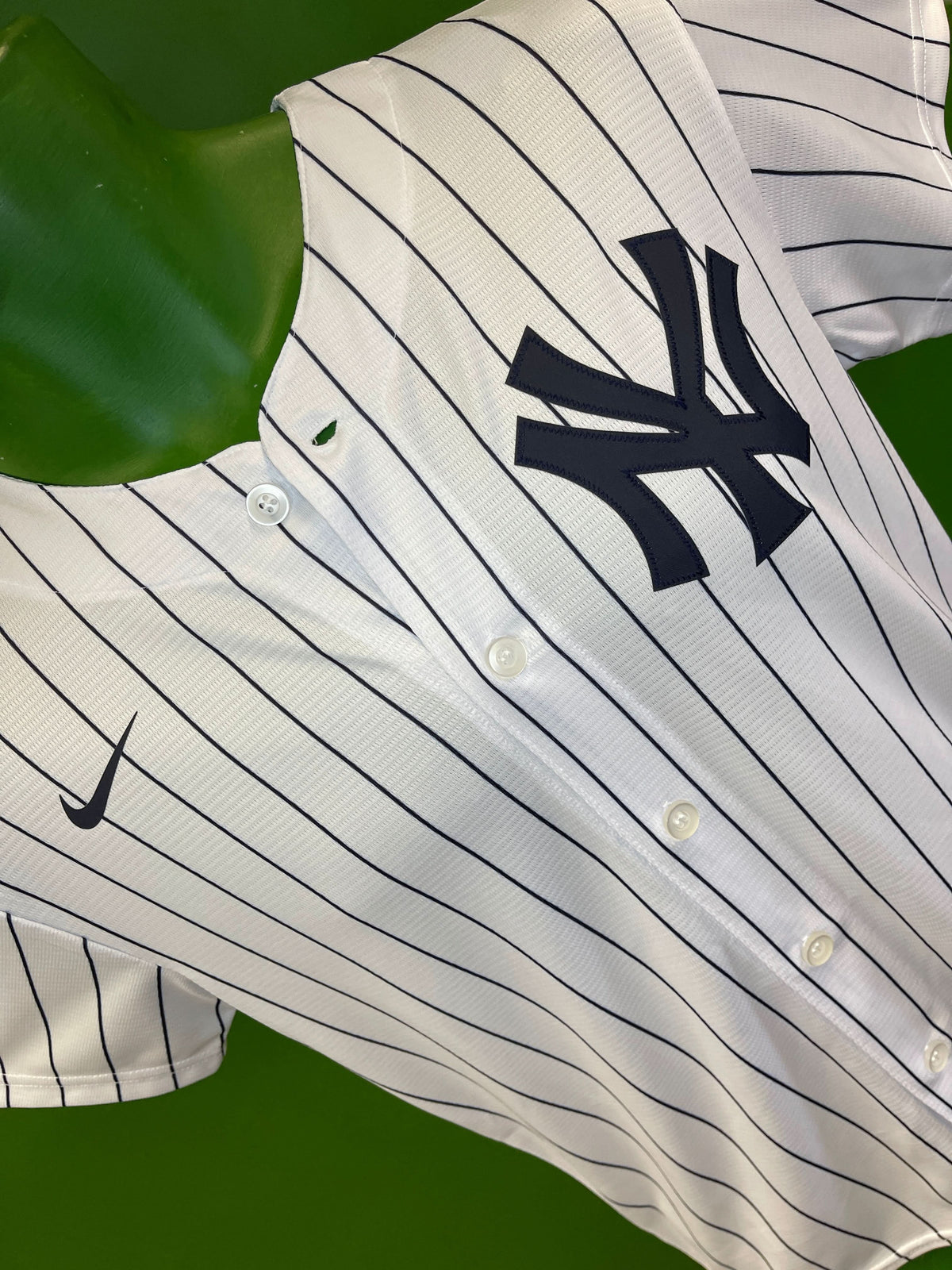 MLB New York Yankees Striped Button-Up Baseball Jersey Youth Medium 10-12 NWT