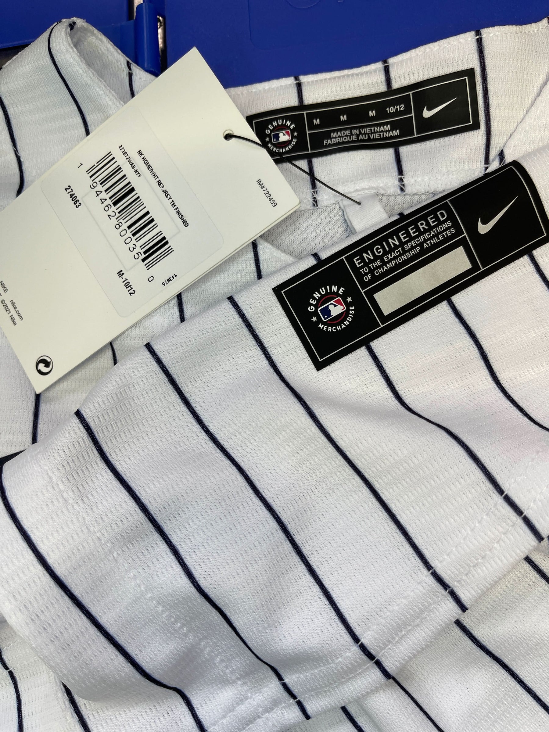 MLB New York Yankees Striped Button-Up Baseball Jersey Youth Medium 10-12 NWT