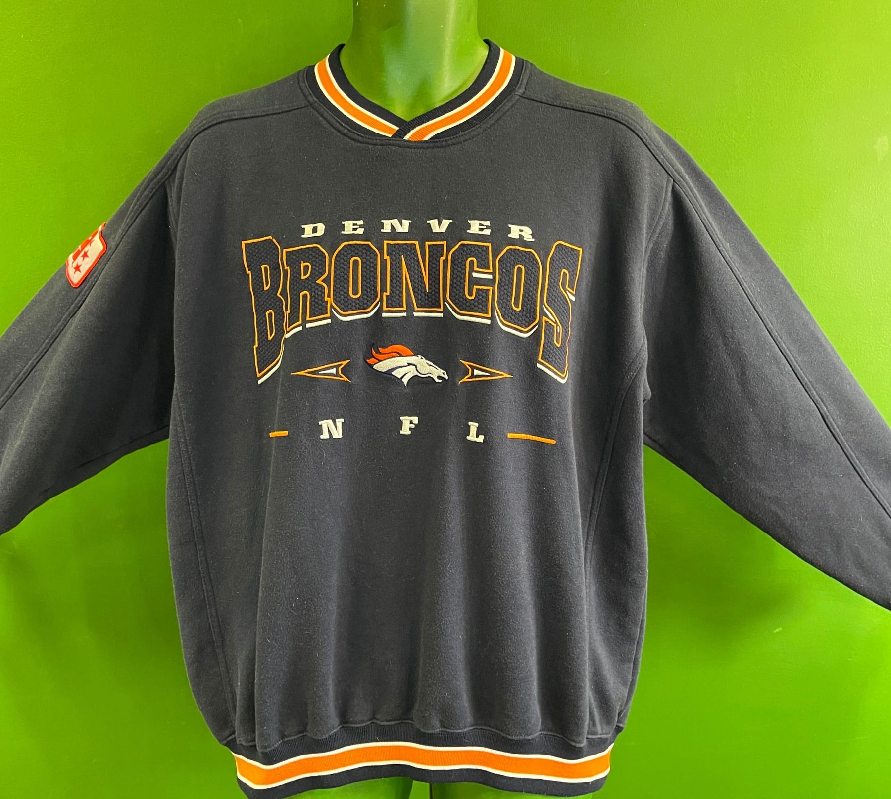 NFL Denver Broncos Lee Sport Vintage Stitched Pullover Sweatshirt Men's Large