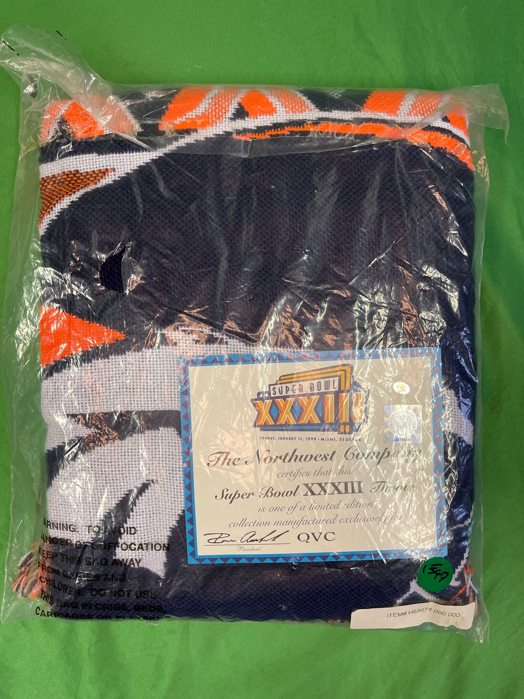 NFL Denver Broncos Super Bowl XXXIII Woven Blanket NWT