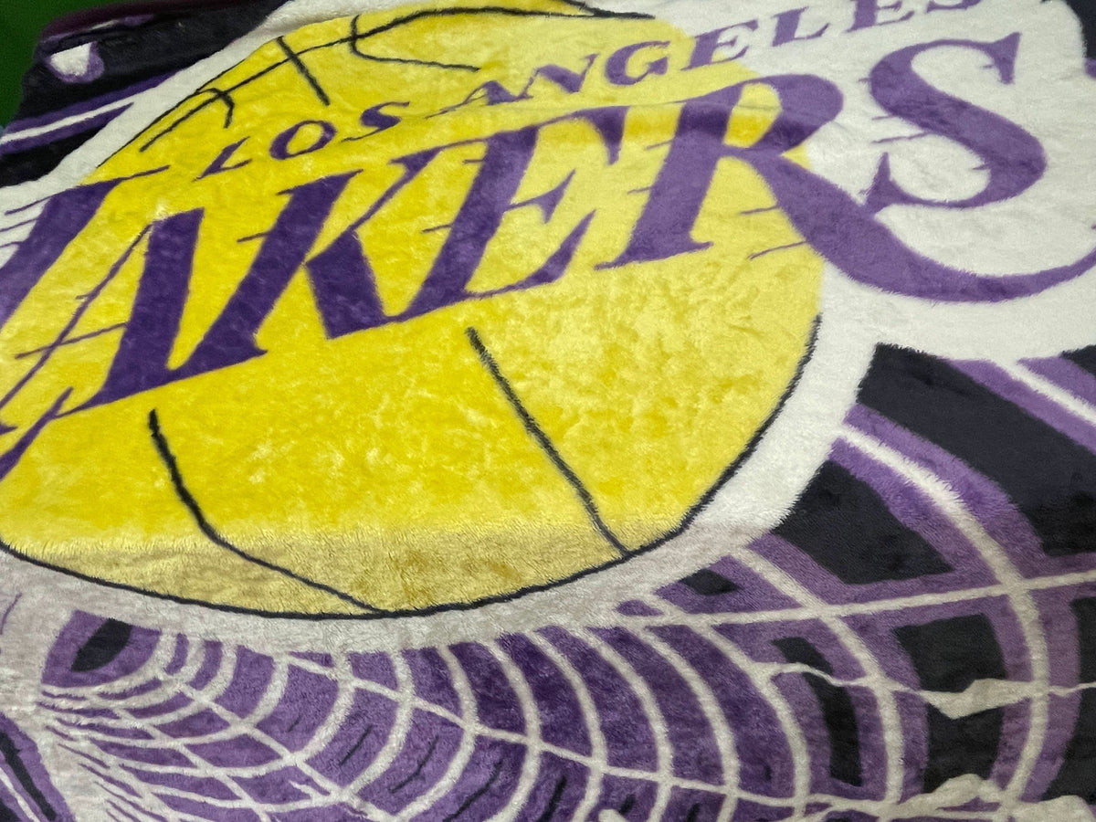 NBA Los Angeles Lakers Thick Fleece Blanket/Throw