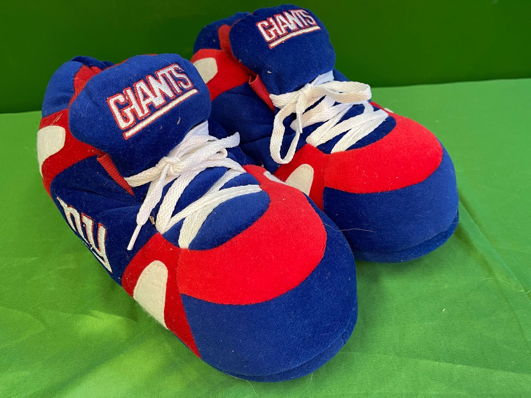 NFL New York Giants FOCO Oversized Slippers Men's Medium