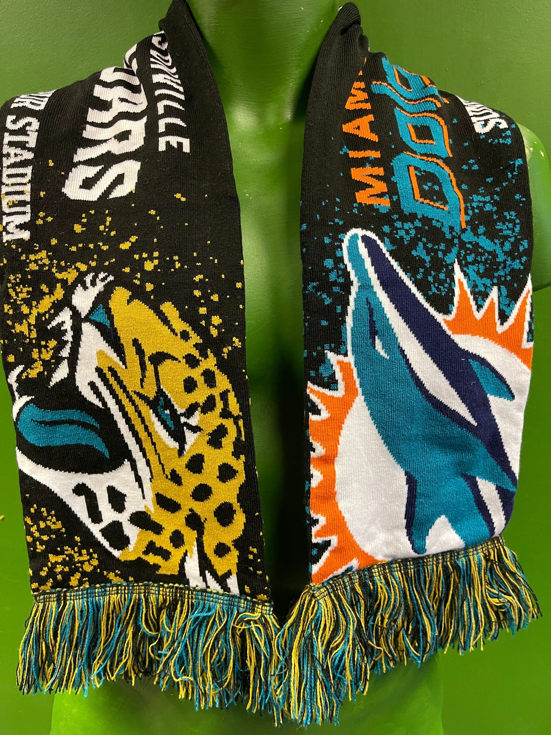 NFL London 2021 Dolphins vs Jaguars Fringed Winter Scarf NWT