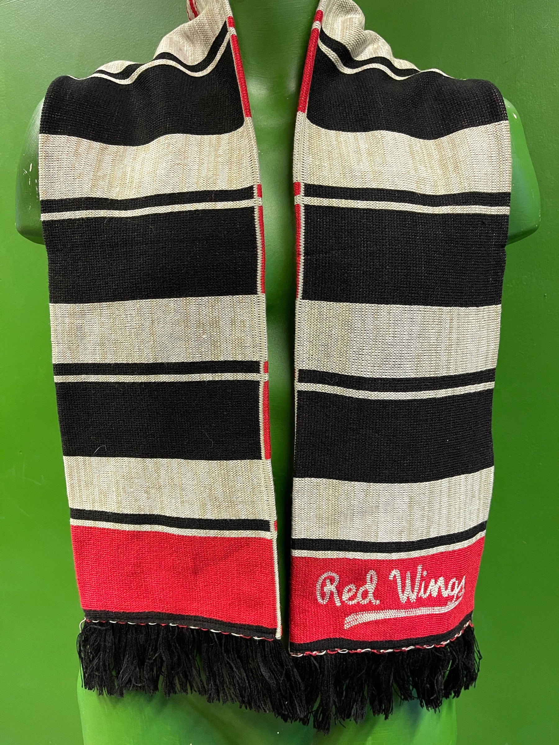 NHL Detroit Red Wings CCM Fringed Winter Scarf