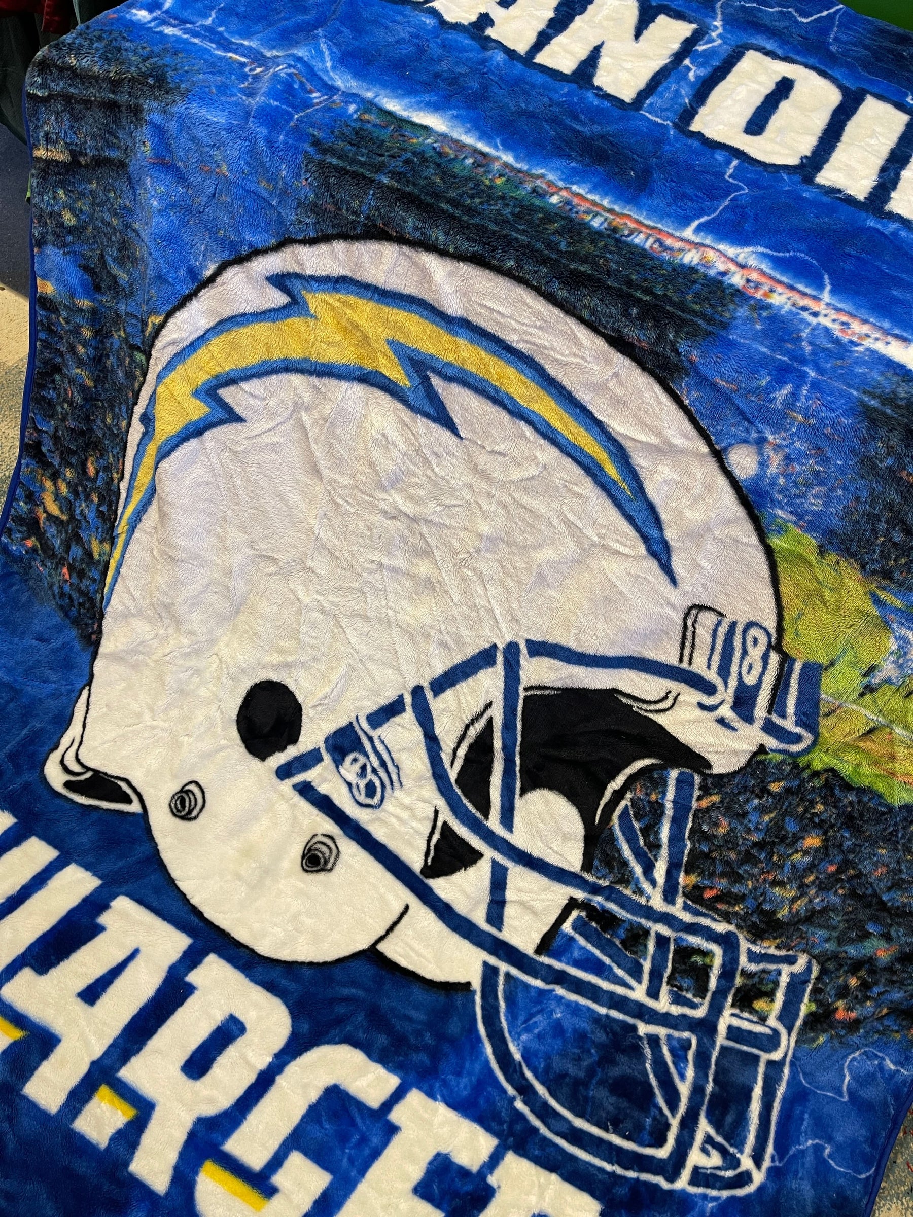 NFL San Diego (Los Angeles) Chargers Plush Throw Blanket