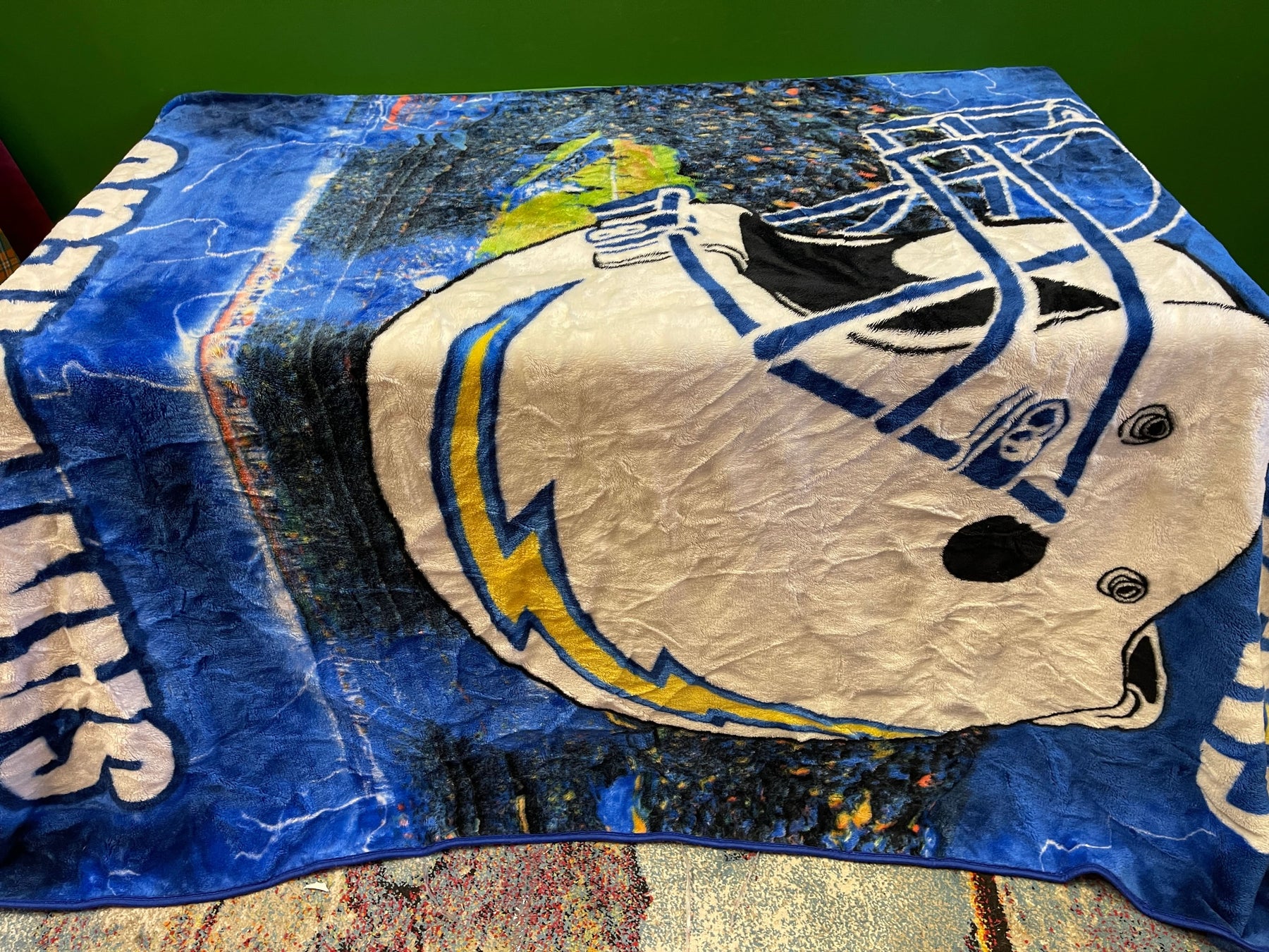 NFL San Diego (Los Angeles) Chargers Plush Throw Blanket